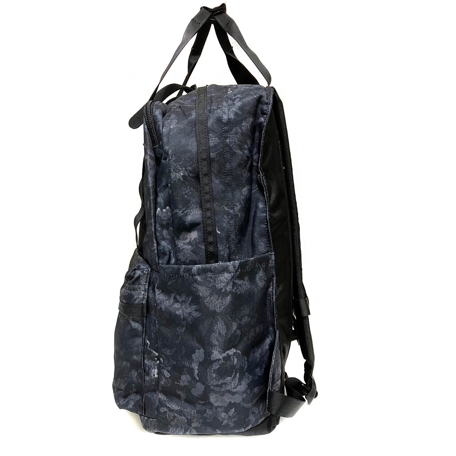 【正規品】 グレゴリー GREGORY EASY PEASY DAY TAP ブラック 花柄 リュックサック 103869 7535 BLACK TAPESTRY 送料無料