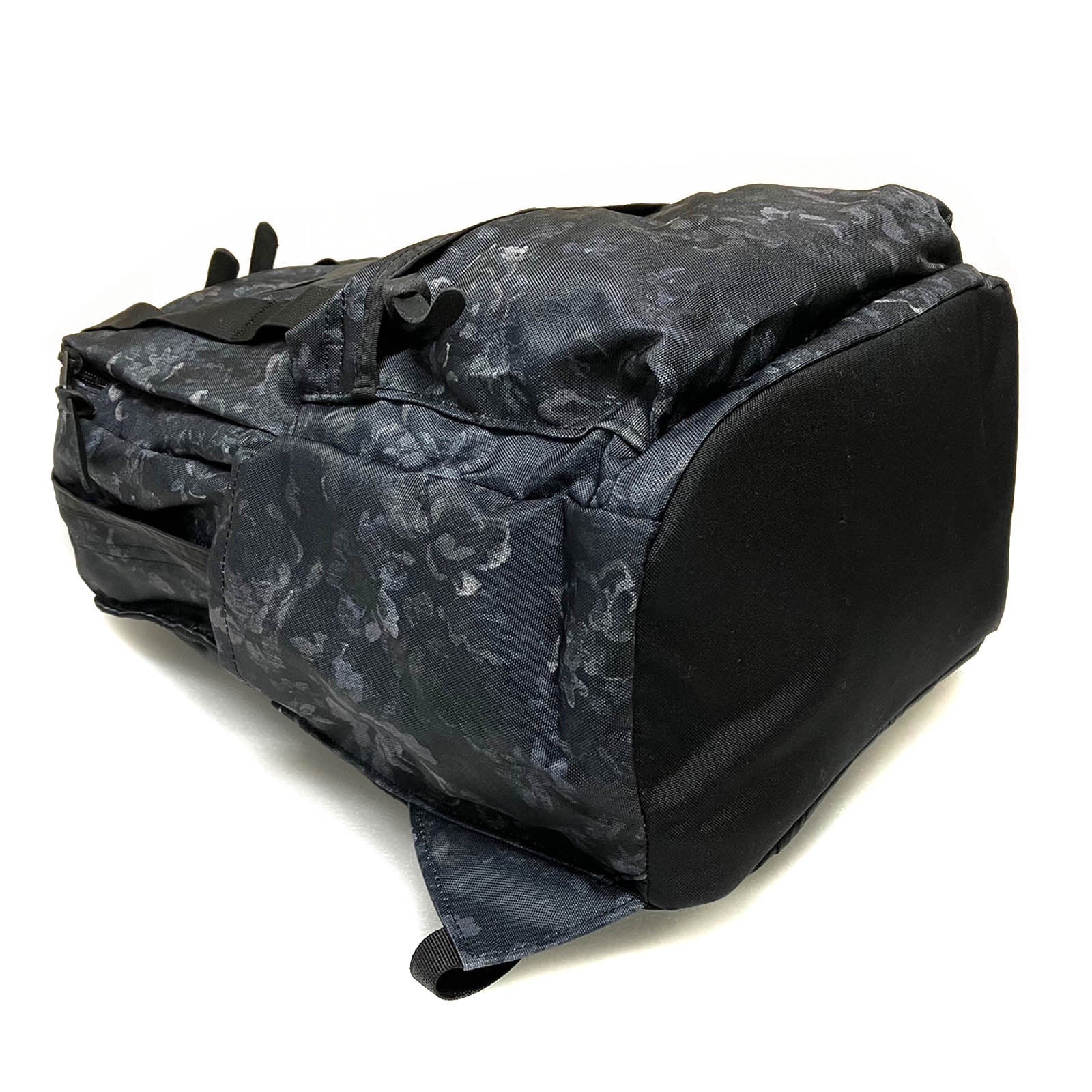 【正規品】 グレゴリー GREGORY EASY PEASY DAY TAP ブラック 花柄 リュックサック 103869 7535 BLACK TAPESTRY 送料無料