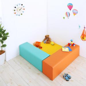 【新商品】法人様必見。子供に安全安心のコーナー型キッズプレイマット Pop Kids ポップキッズ 3点セット フロアマット1枚+スツール2枚 120×120 送料無料