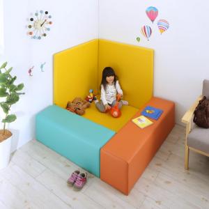 【新商品】法人様必見。子供に安全安心のコーナー型キッズプレイマット Pop Kids ポップキッズ 5点セット フロアマット1枚+スツール2枚+壁面マット2枚 125×125 送料無料