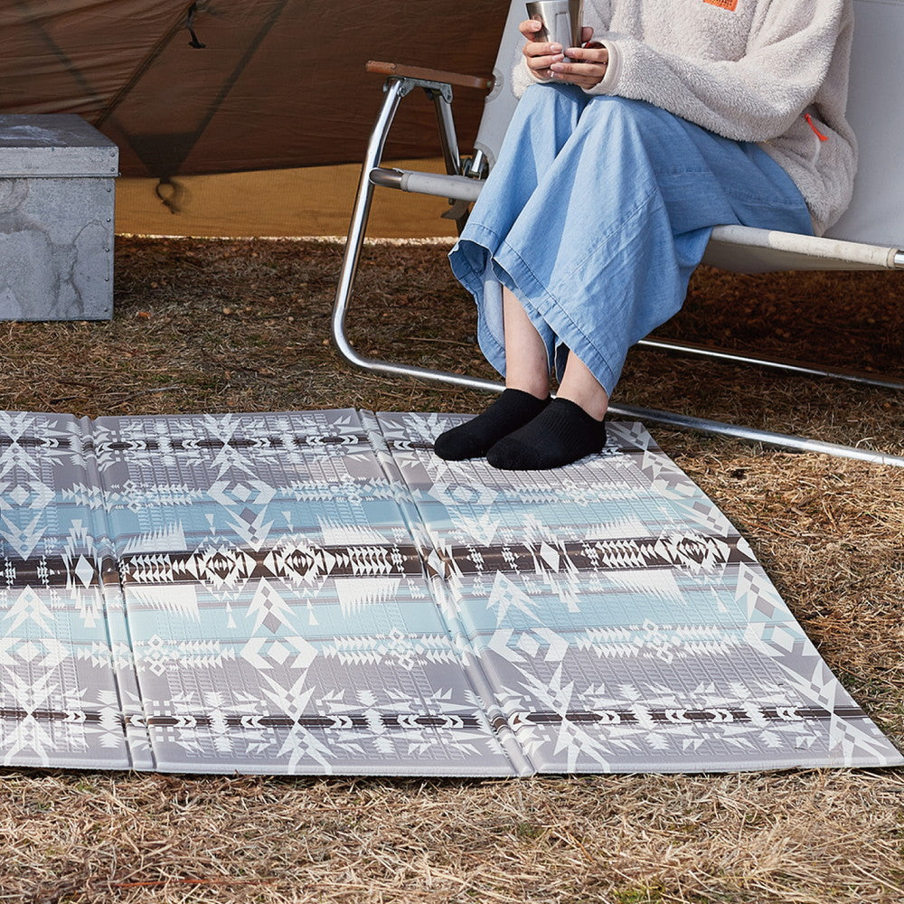 【新商品】折りたためて水拭きできるプレイマット エクスキリム アウトドアにも 178×196cm 送料無料