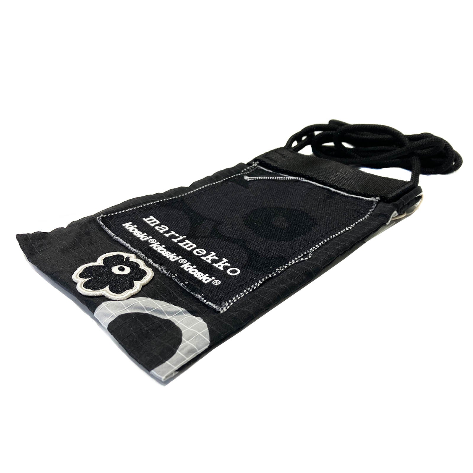 【正規品】 marimekko マリメッコ ショルダーバッグ FUNNY SMALL POCKET 92211/992 BLACK 送料無料