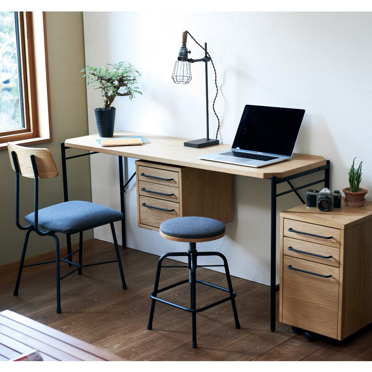 スツールLow W400×D400×H430~550mm