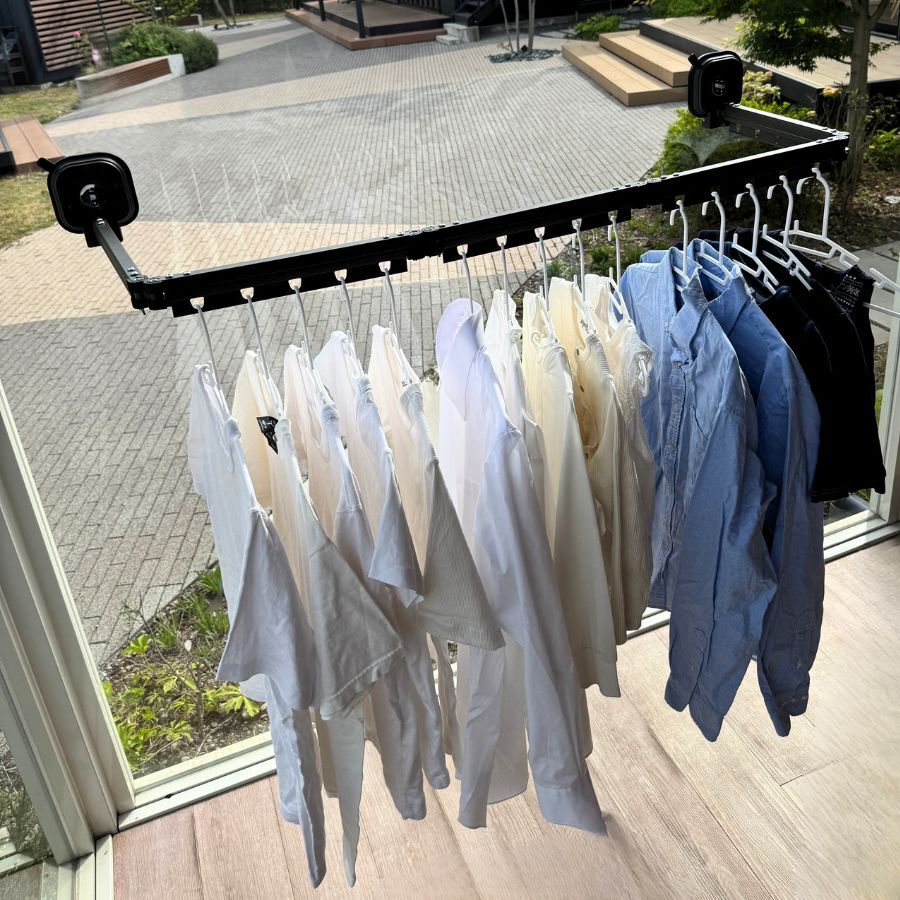 【新商品】窓に密着!両側吸盤 室内 部屋干し 物干しスタンド ハンガー