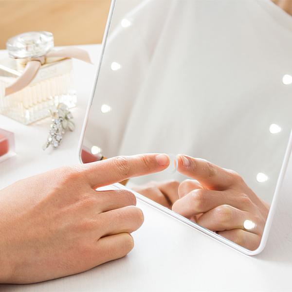LEDライト 女優ミラー 16灯 三面鏡 ライト付き 卓上ミラー タッチパネル スタンド ミラー 鏡