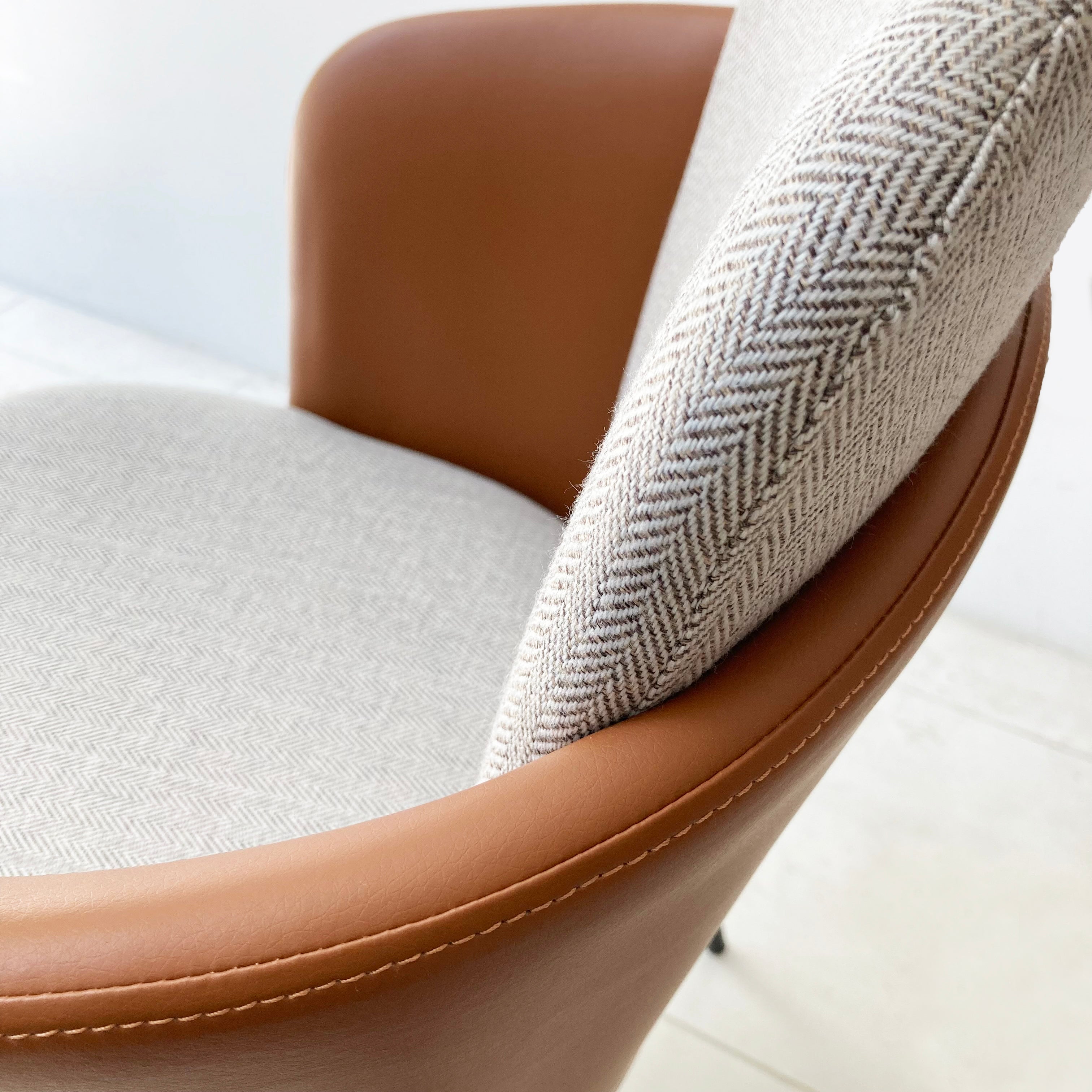 ダイニングチェア 幅520mm×奥行585mm×高さ725mm×座面高450mm - 【公式】allecore(アレコレ) 家具インテリア・生活雑貨のオンライン通販