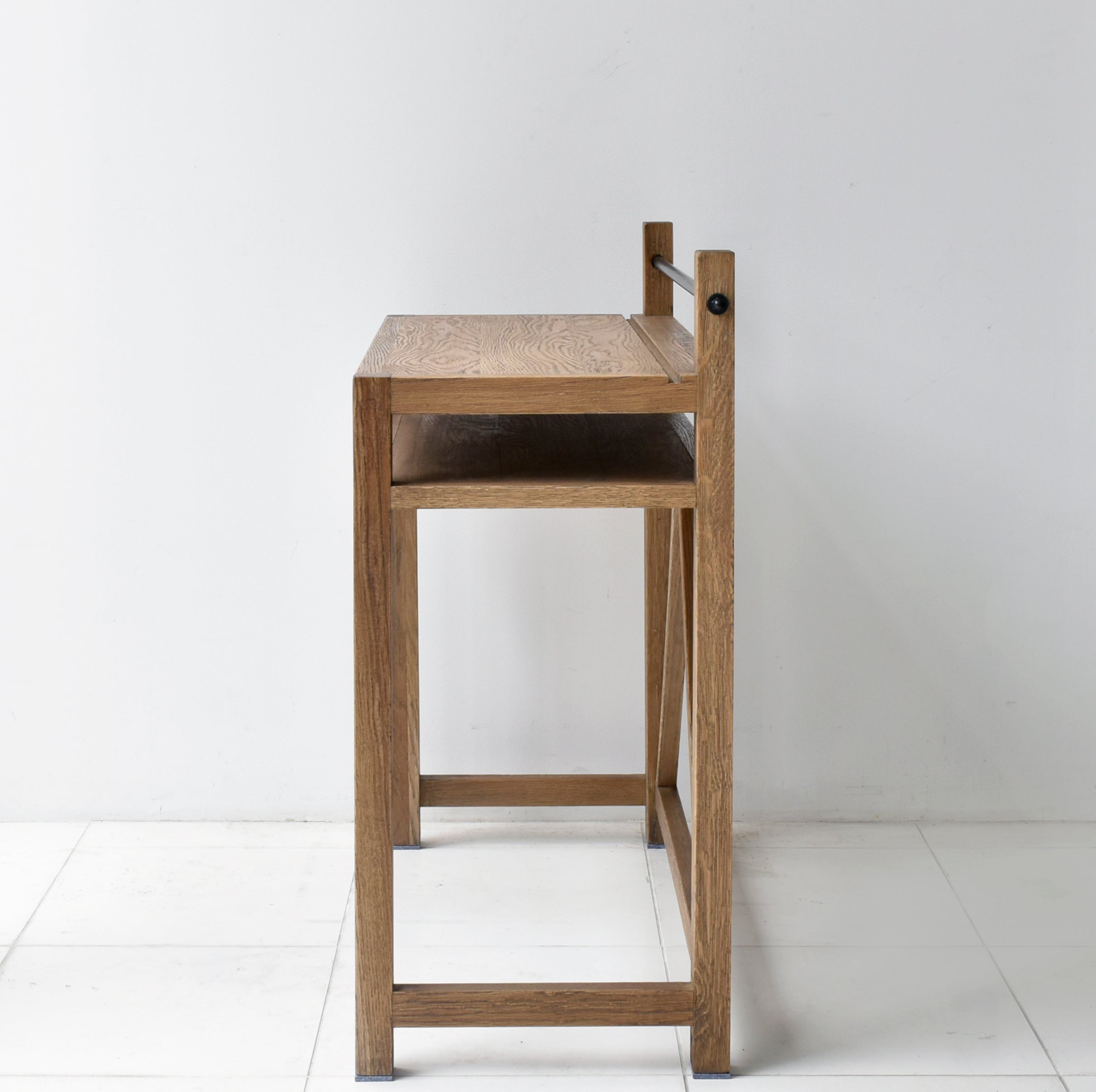 デスク 幅850mm×奥行400mm×高さ885mm