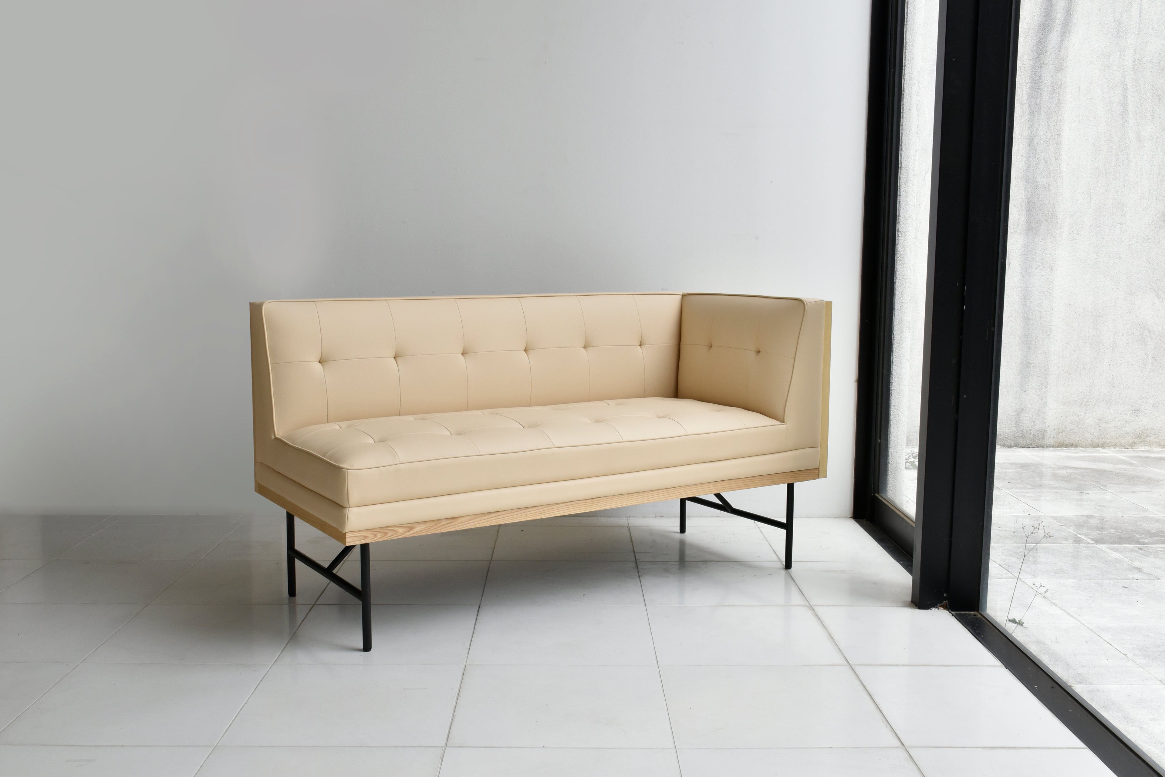 カウチソファ 幅1360mm×奥行610mm×高さ740mm×座面高445mm - 【公式】allecore(アレコレ) 家具インテリア・生活雑貨のオンライン通販