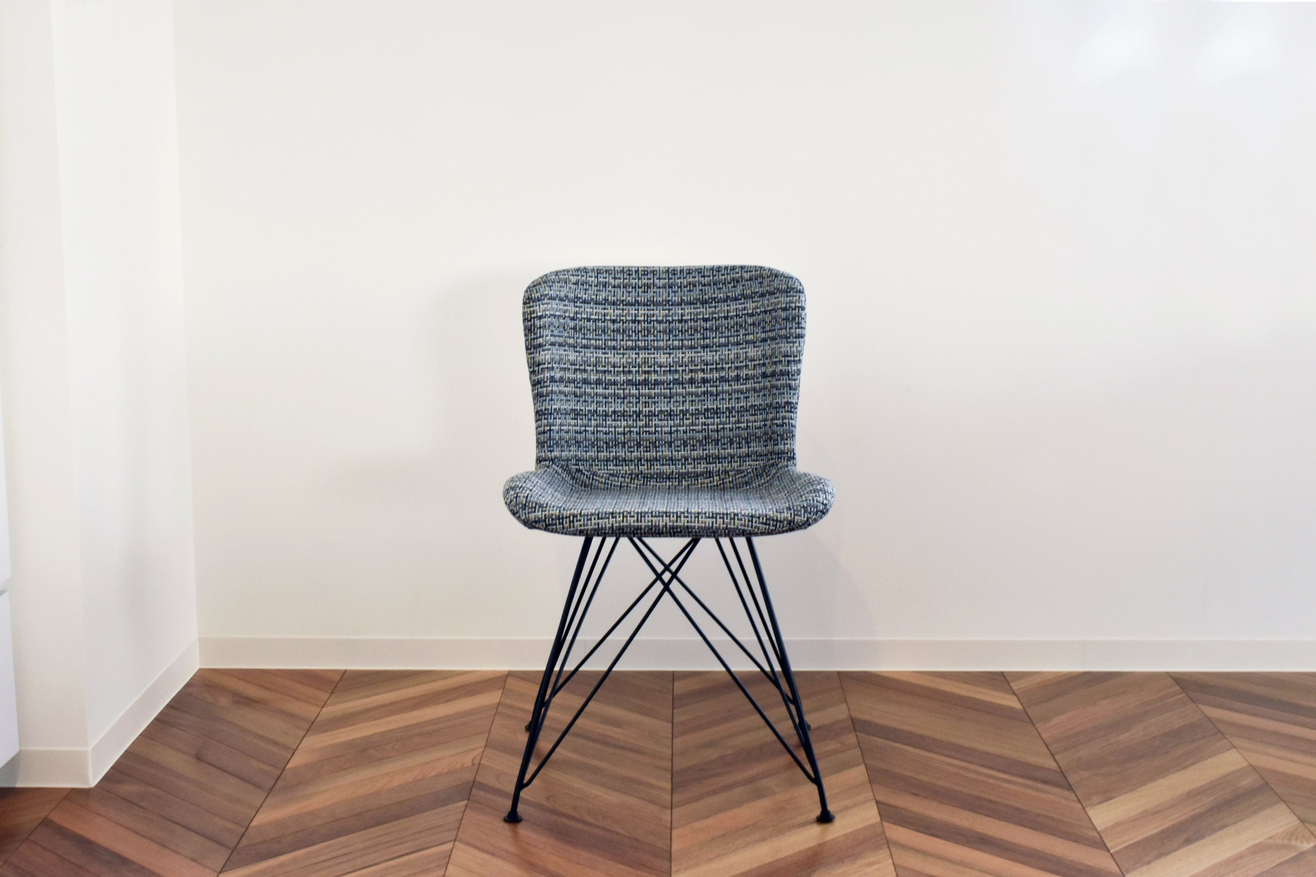 ダイニングチェア 幅470mm×奥行570m×高さ750mm×座面高455mm