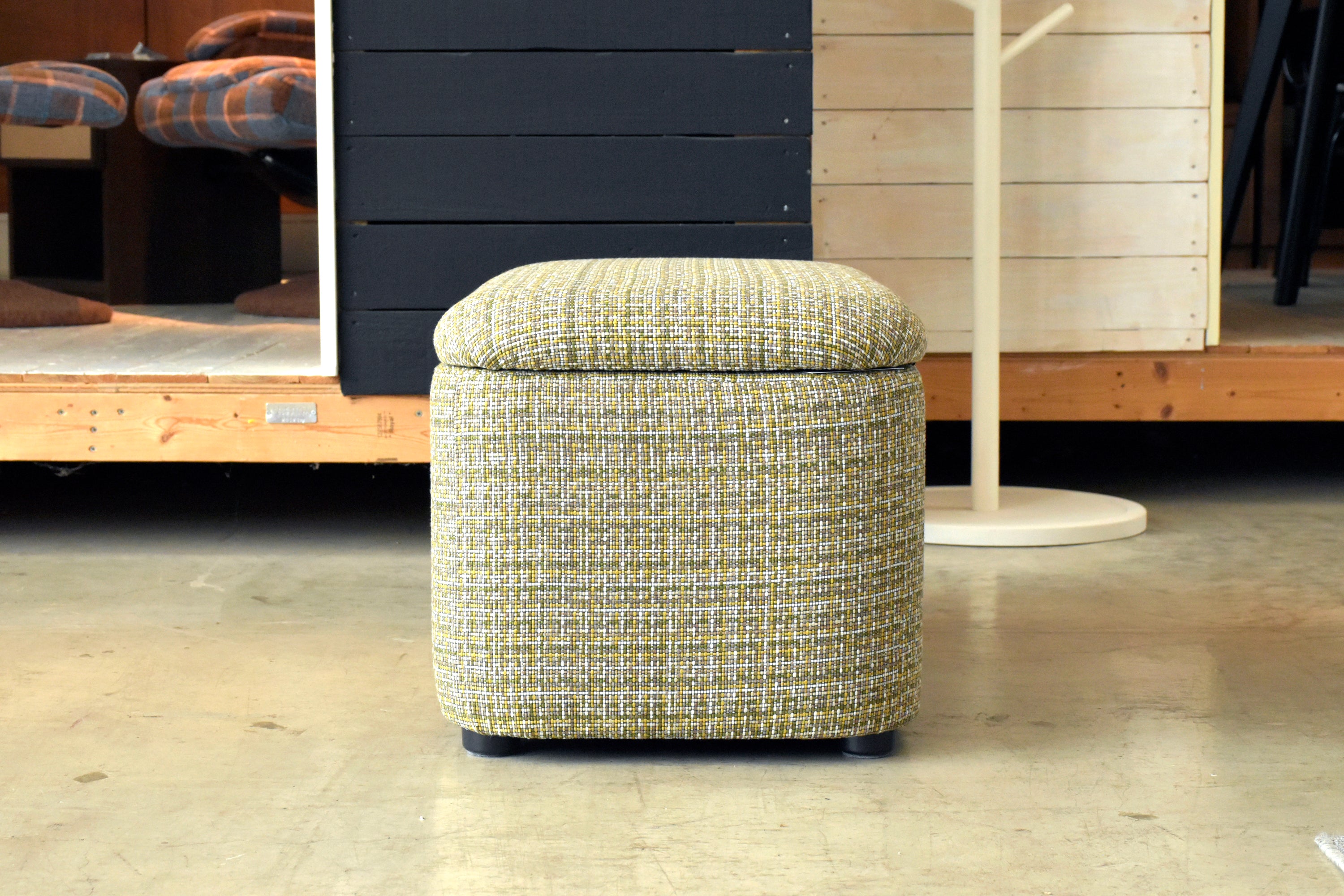 ボックススツール 幅760mm×奥行440m×高さ410mm