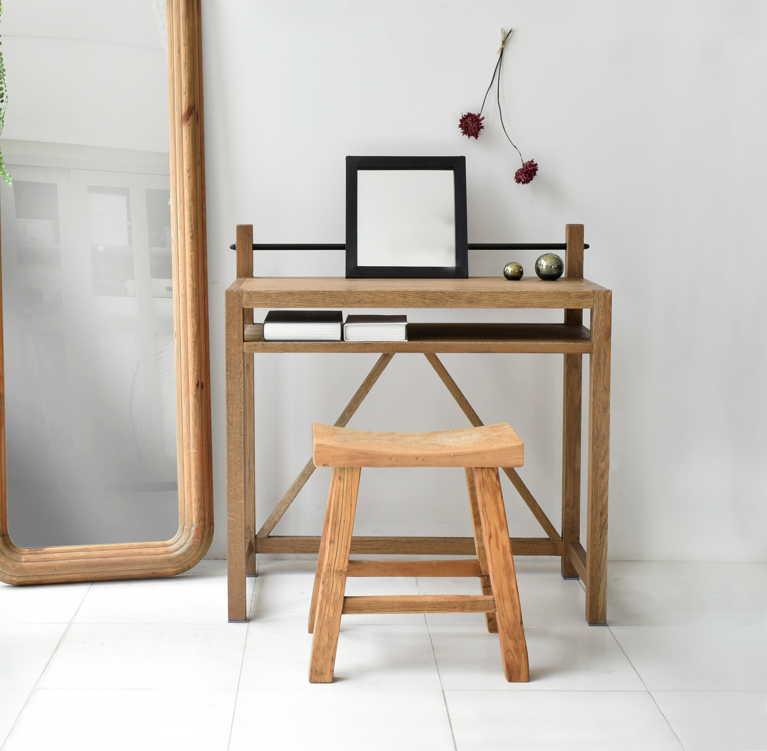 デスク 幅850mm×奥行400mm×高さ885mm