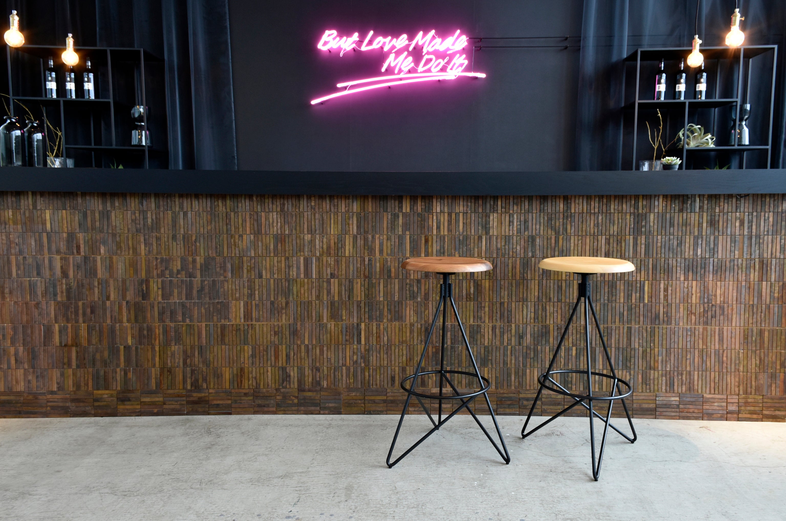 ハイスツール ウォールナット 完成品 幅458mm×奥行435mm×高さ750mm