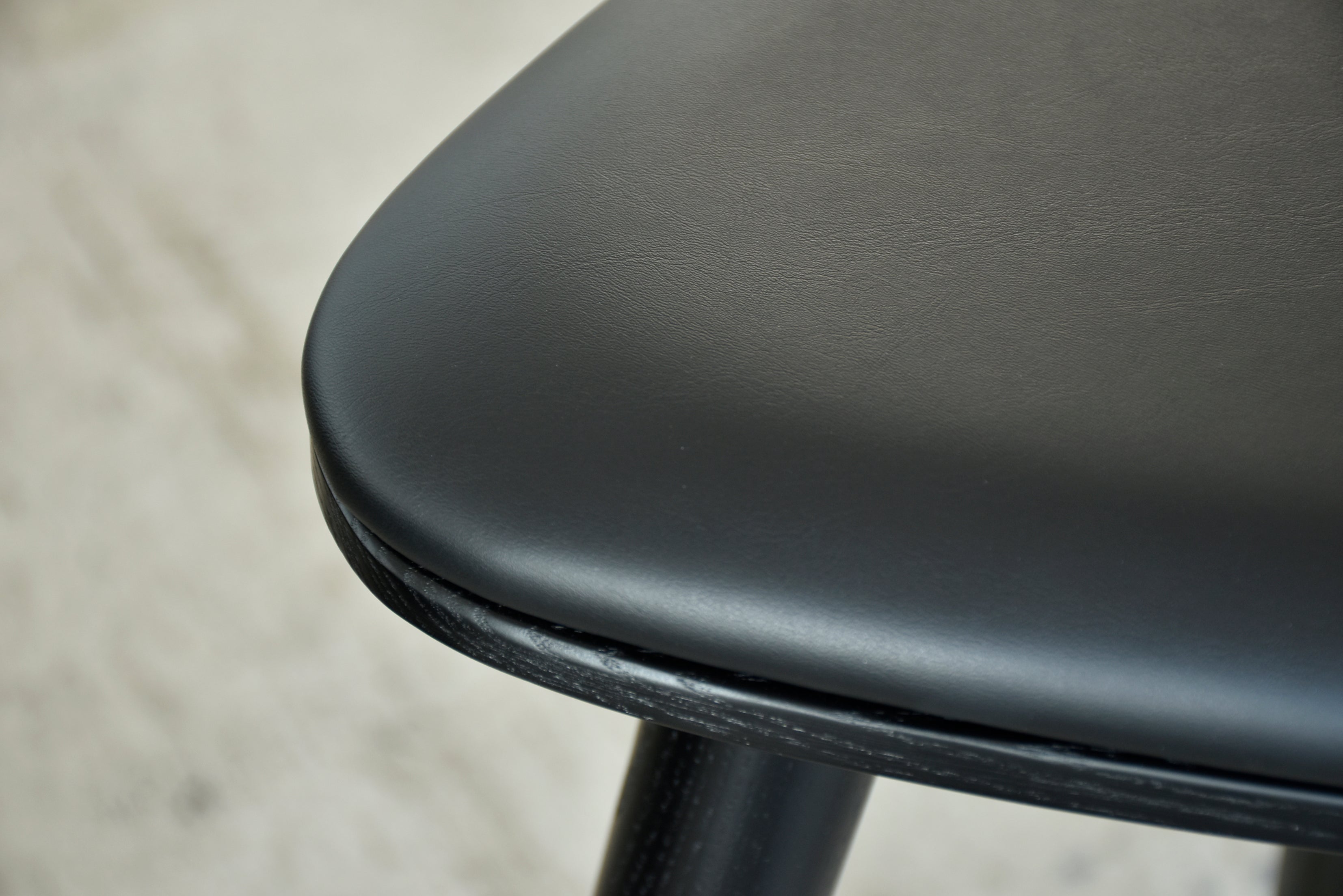 ハイスツール 完成品 幅530mm×奥行470mm×750mm