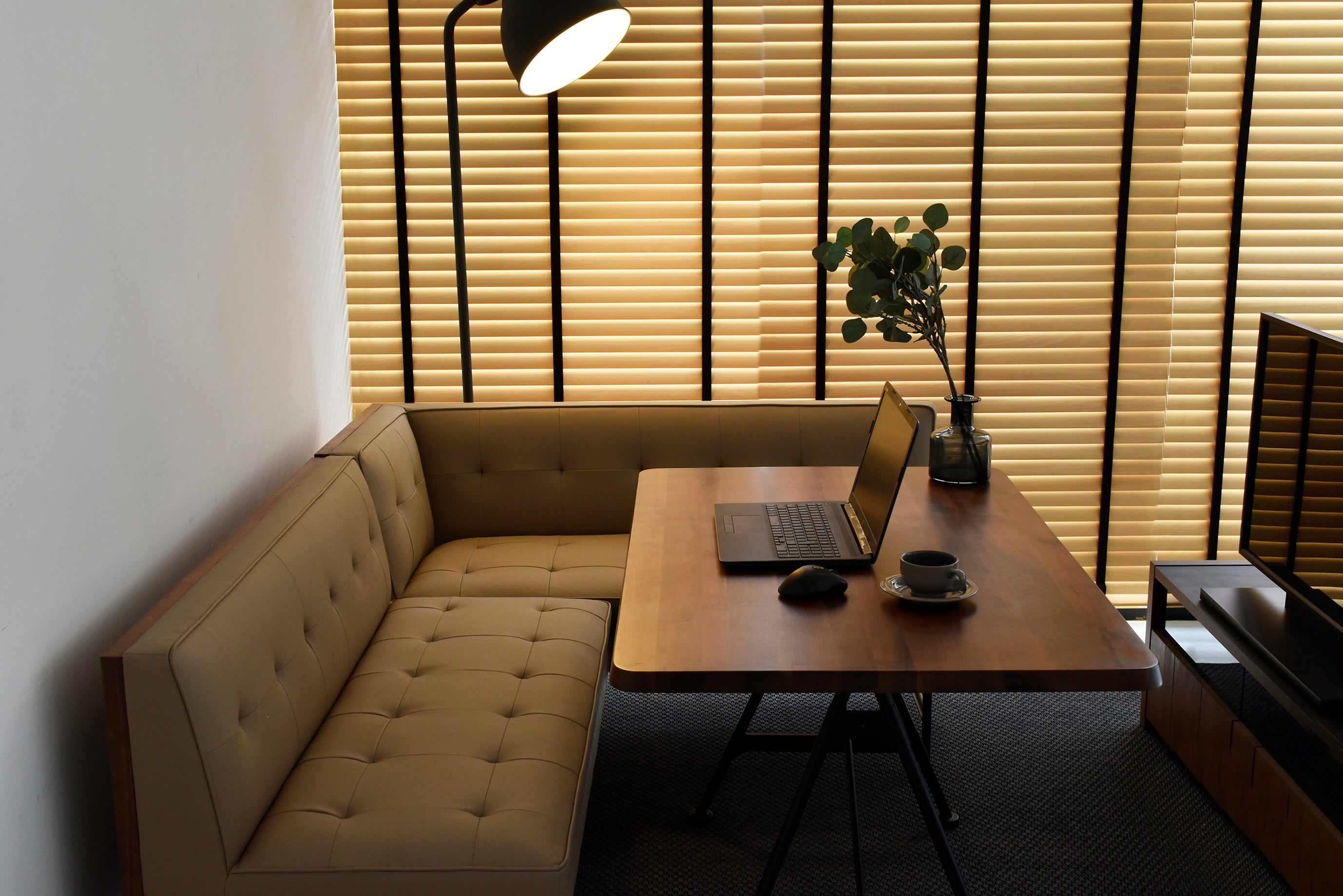 カウチソファ 幅1360mm×奥行610mm×高さ740mm×座面高445mm - 【公式】allecore(アレコレ) 家具インテリア・生活雑貨のオンライン通販