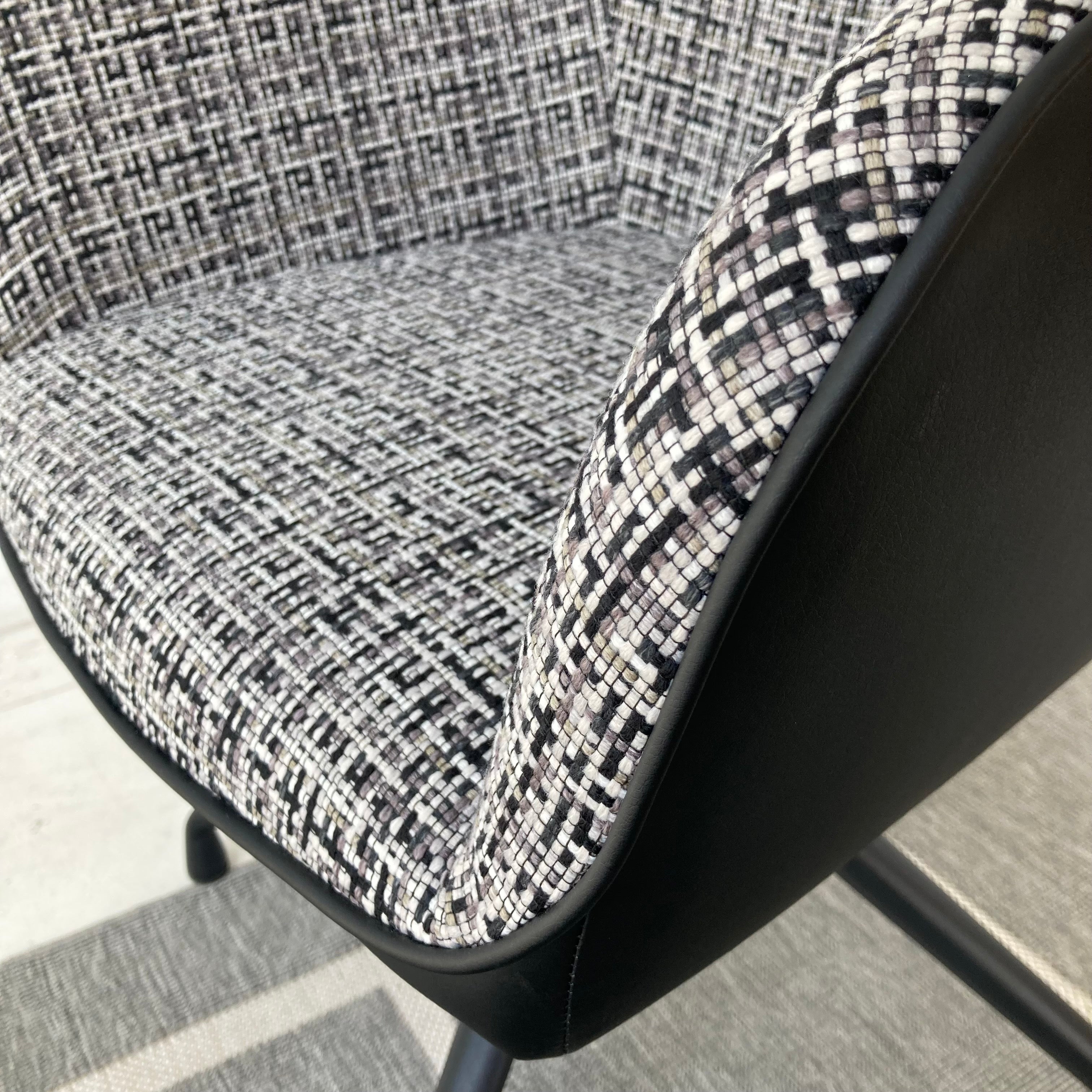 ダイニングチェア 幅560mm×奥行540mm×高さ710mm×座面高430mm - 【公式】allecore(アレコレ) 家具インテリア・生活雑貨のオンライン通販