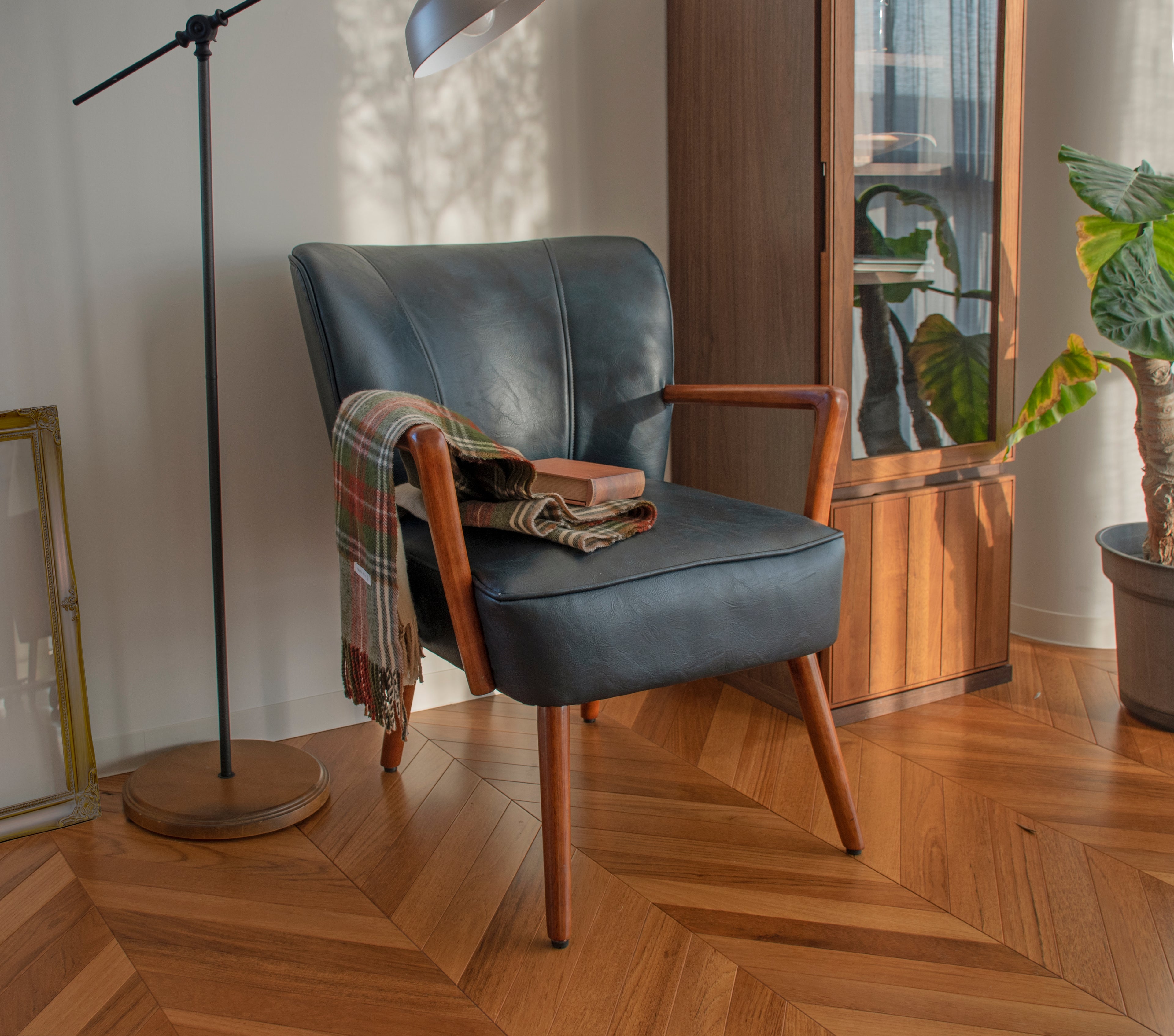 ヴィンテージ調レザーチェア 幅670mm×奥行750mm×高さ785mm×座面高455mm - 【公式】allecore(アレコレ) 家具インテリア・生活雑貨のオンライン通販