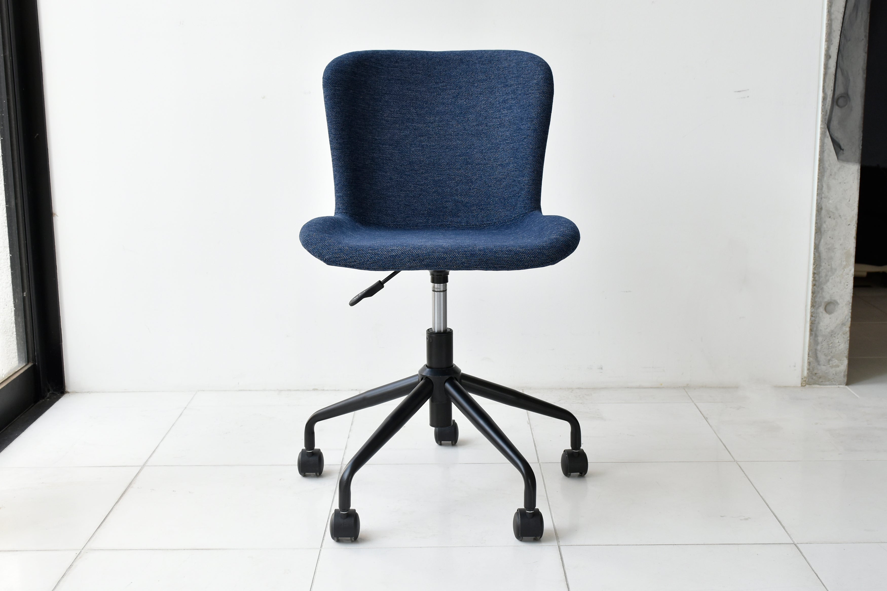 オフィスチェア 幅470mm×奥行565mm×高さ750~830mm×座面高440~520mm - 【公式】allecore(アレコレ) 家具インテリア・生活雑貨のオンライン通販