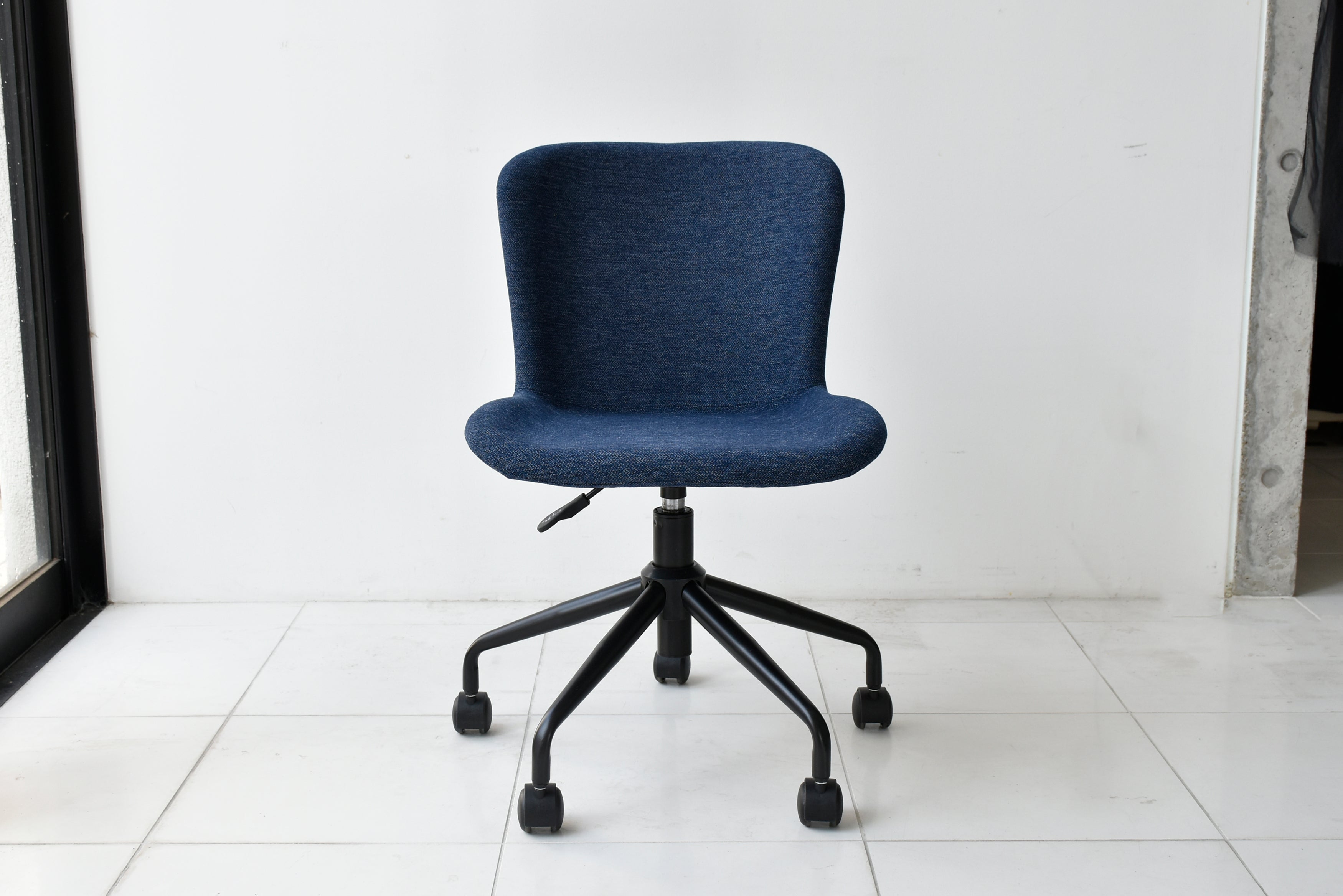 オフィスチェア 幅470mm×奥行565mm×高さ750~830mm×座面高440~520mm - 【公式】allecore(アレコレ) 家具インテリア・生活雑貨のオンライン通販