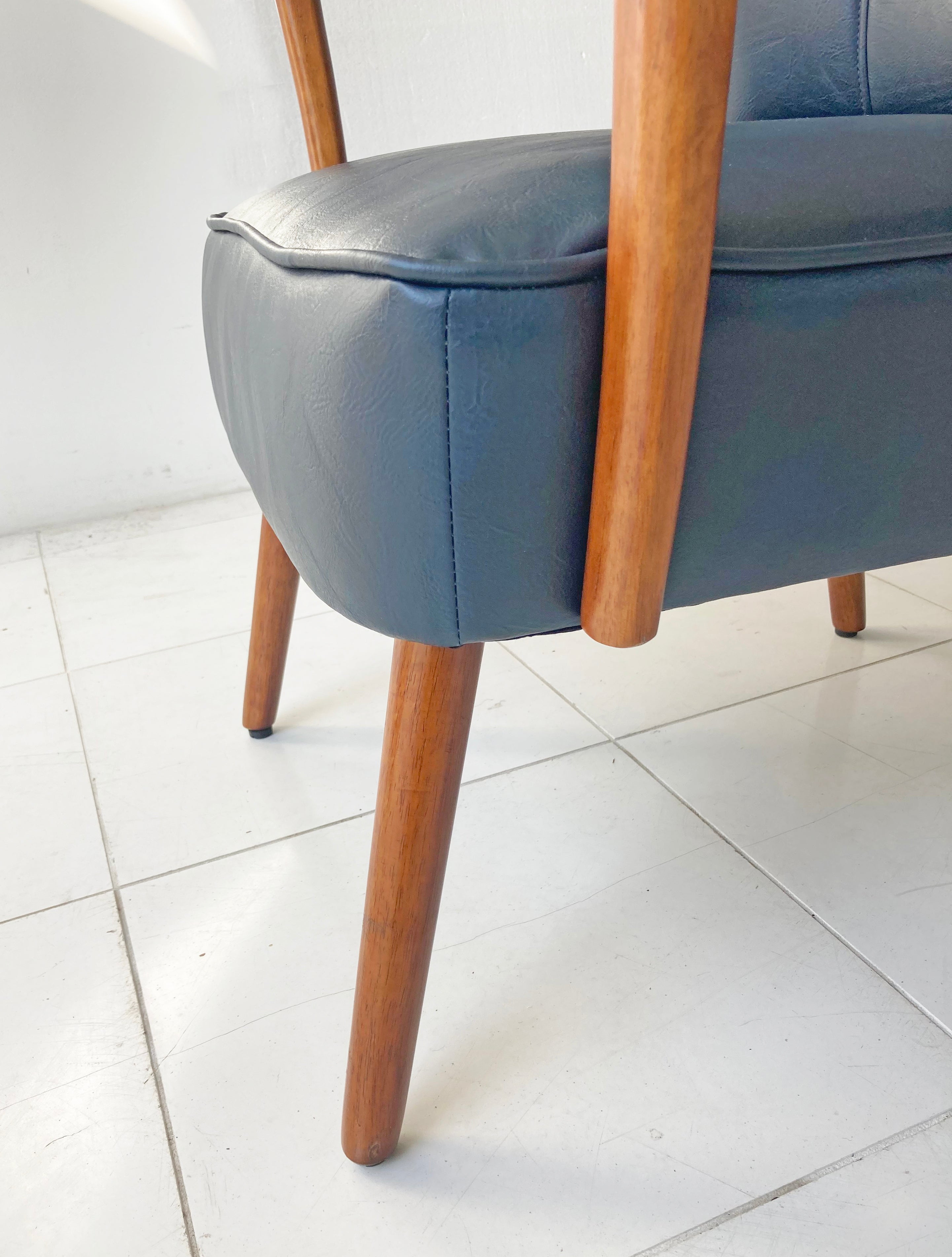 ヴィンテージ調レザーチェア 幅670mm×奥行750mm×高さ785mm×座面高455mm - 【公式】allecore(アレコレ) 家具インテリア・生活雑貨のオンライン通販