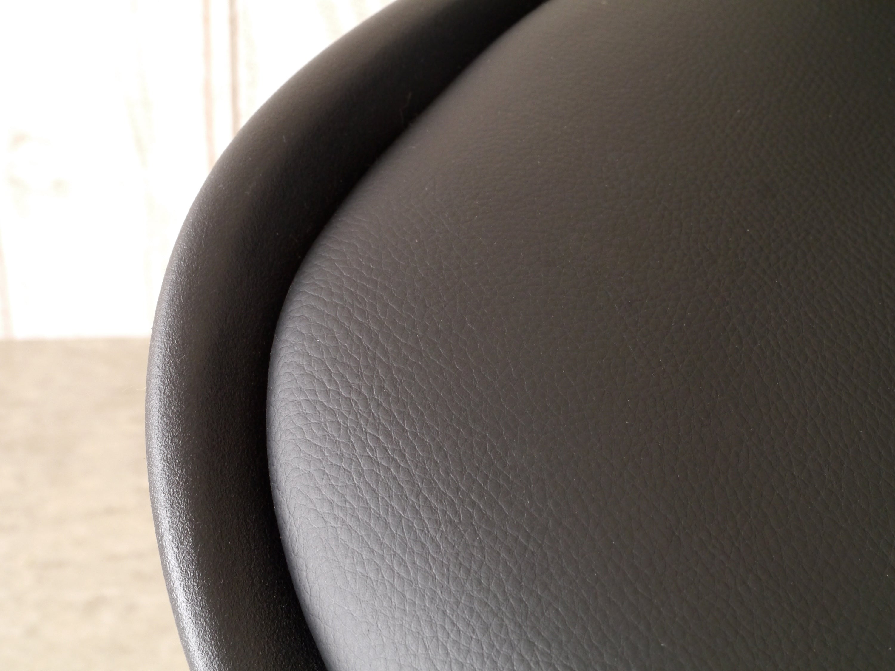 ダイニングチェア 幅485mm×奥行525mm×高さ840mm×座面高475mm