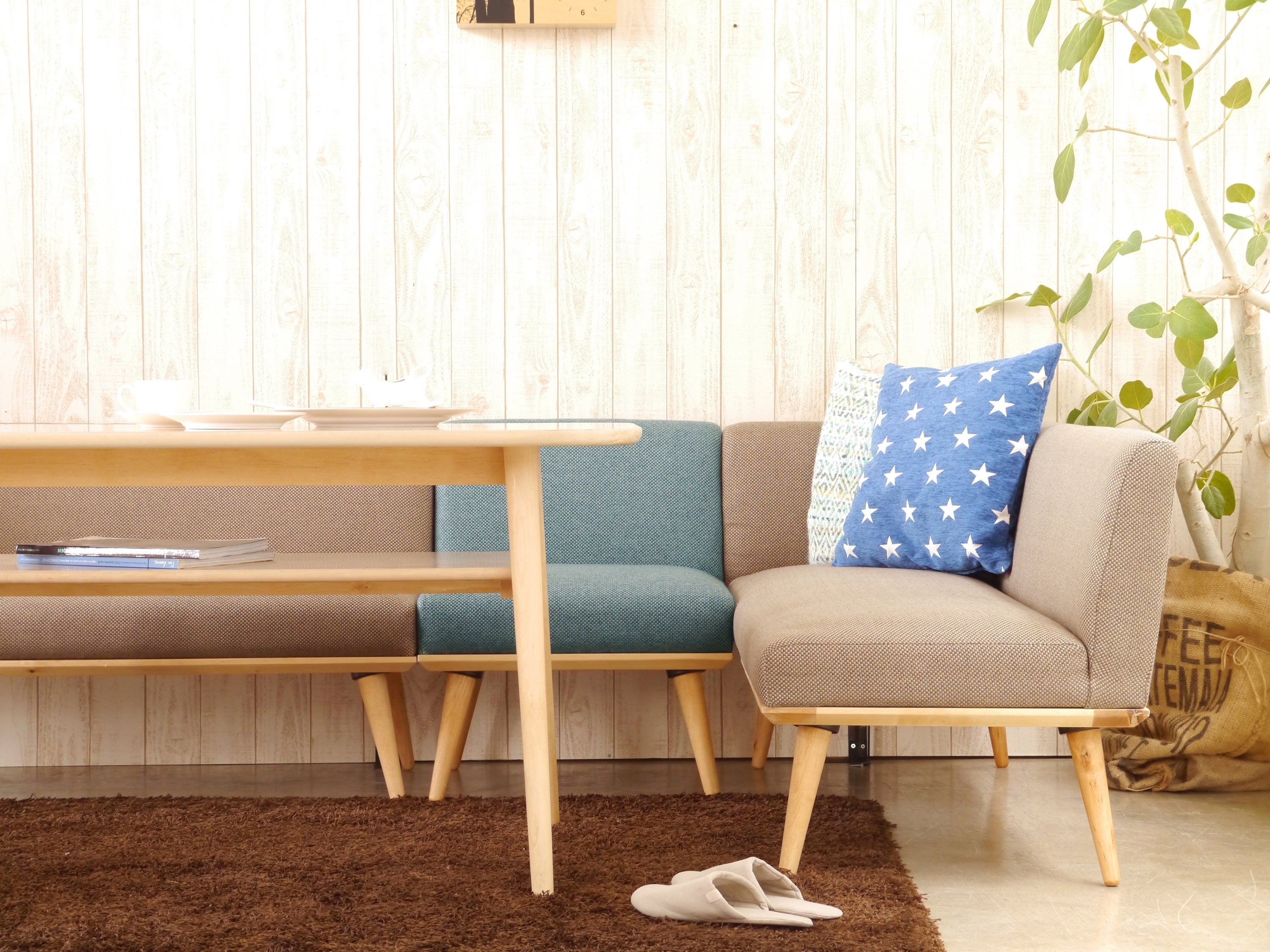 ソファ Rタイプ 幅1420mm×奥行610mm×高さ660mm×座面高40mm