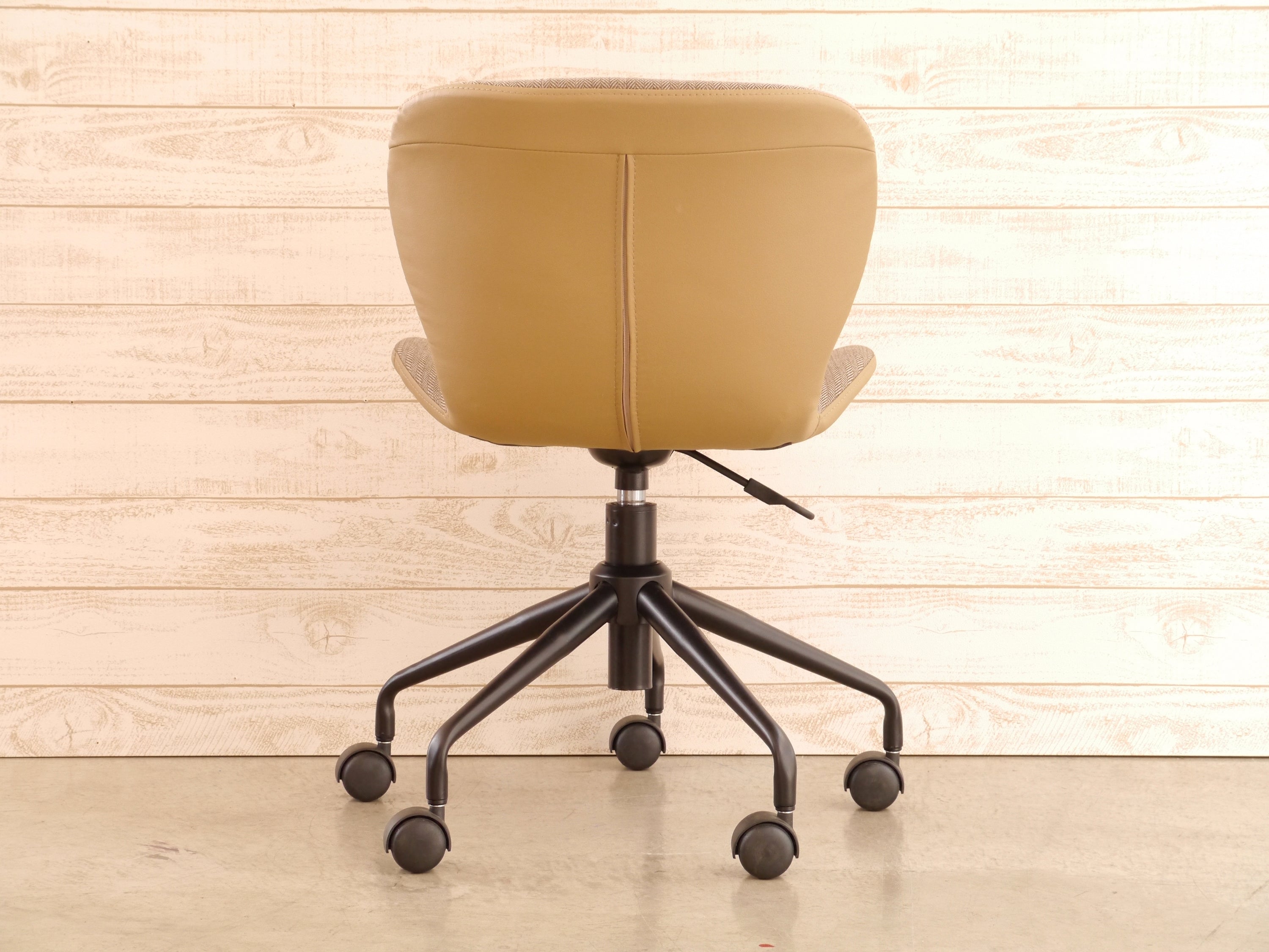 オフィスチェア 椅子 幅570mm×奥行570mm×高さ710~790mm