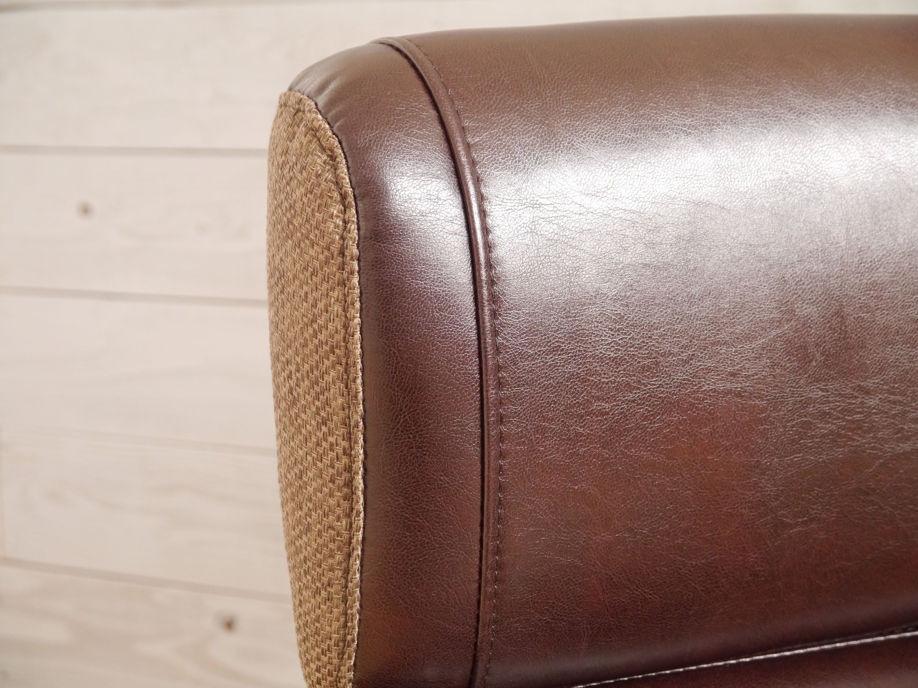 オフィスチェア 幅670mm×奥行670mm×高さ1040~1120mm×座面高390~470mm - 【公式】allecore(アレコレ) 家具インテリア・生活雑貨のオンライン通販