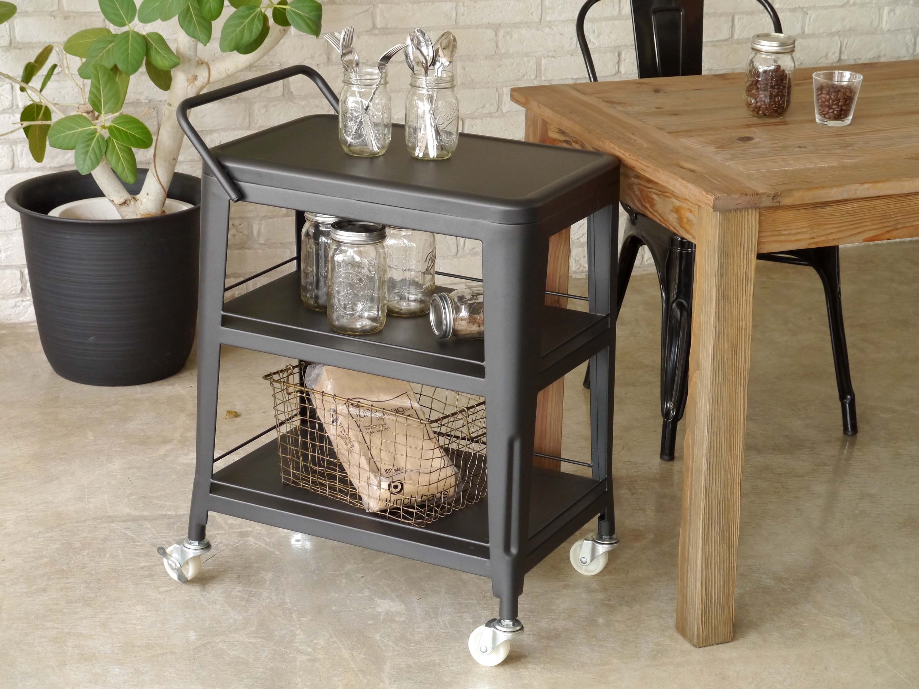 ワゴン 幅660mm×奥行420mm×高さ820mm