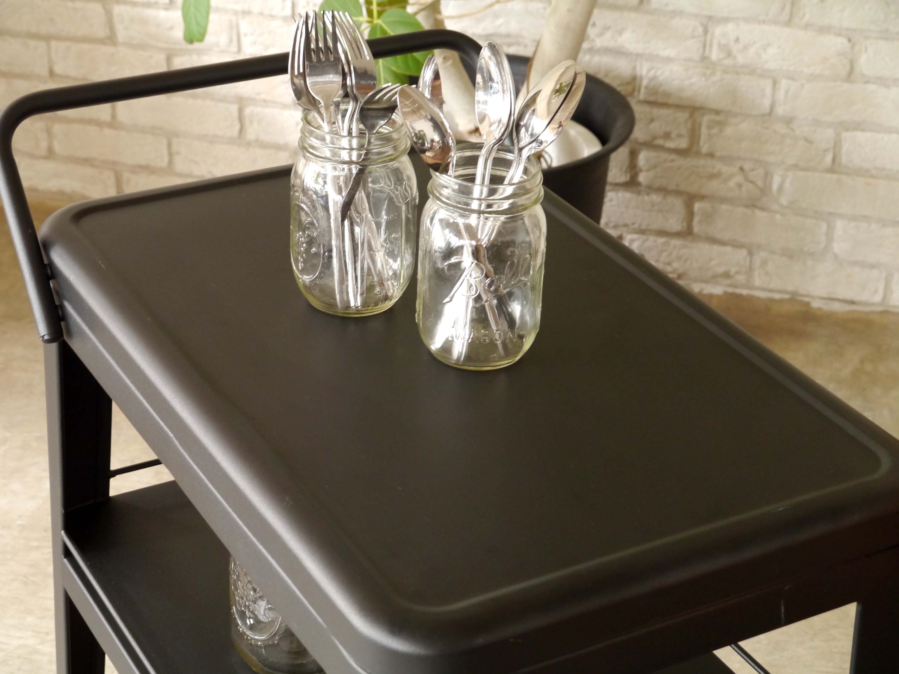 ワゴン 幅660mm×奥行420mm×高さ820mm