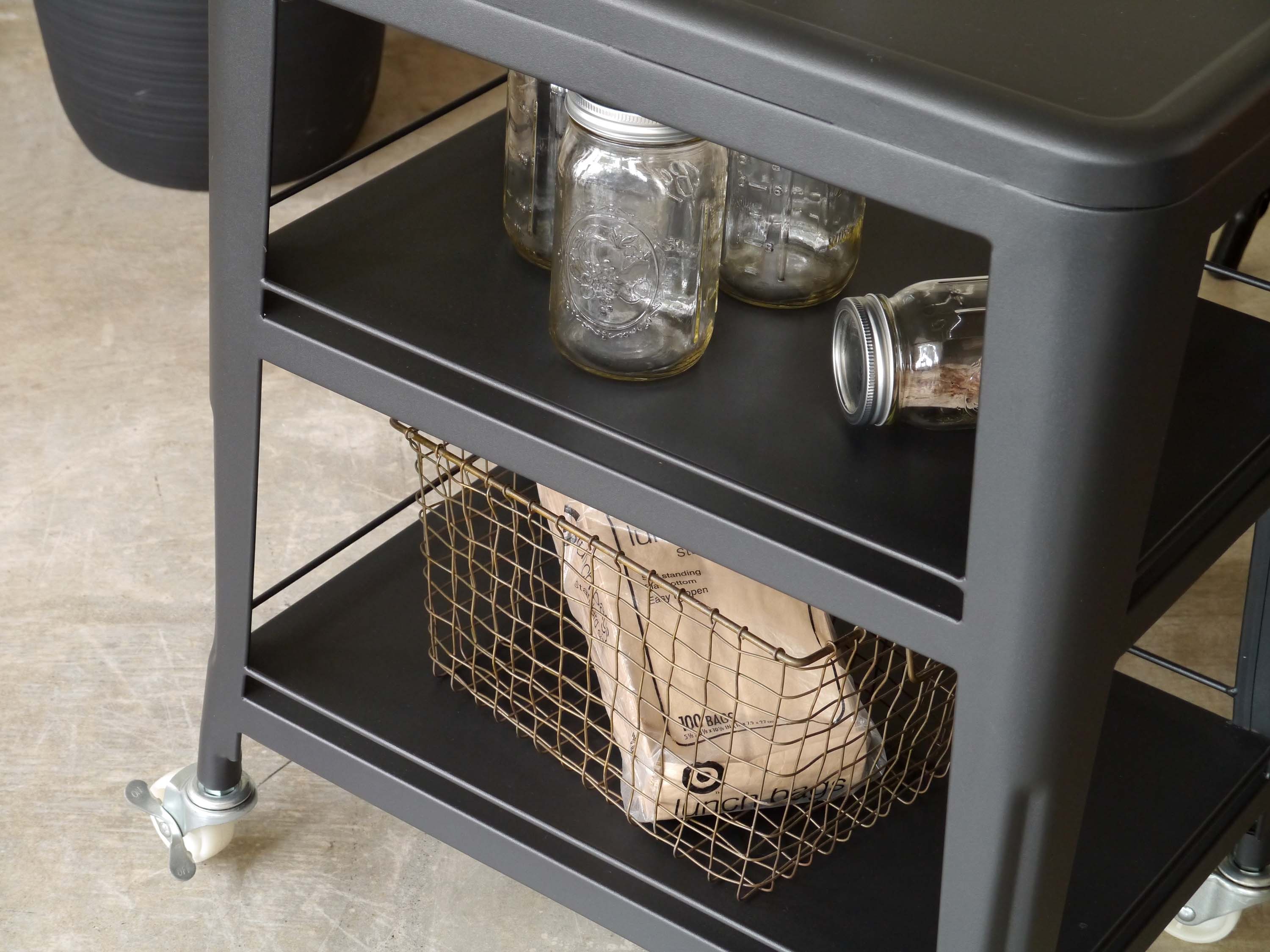 ワゴン 幅660mm×奥行420mm×高さ820mm