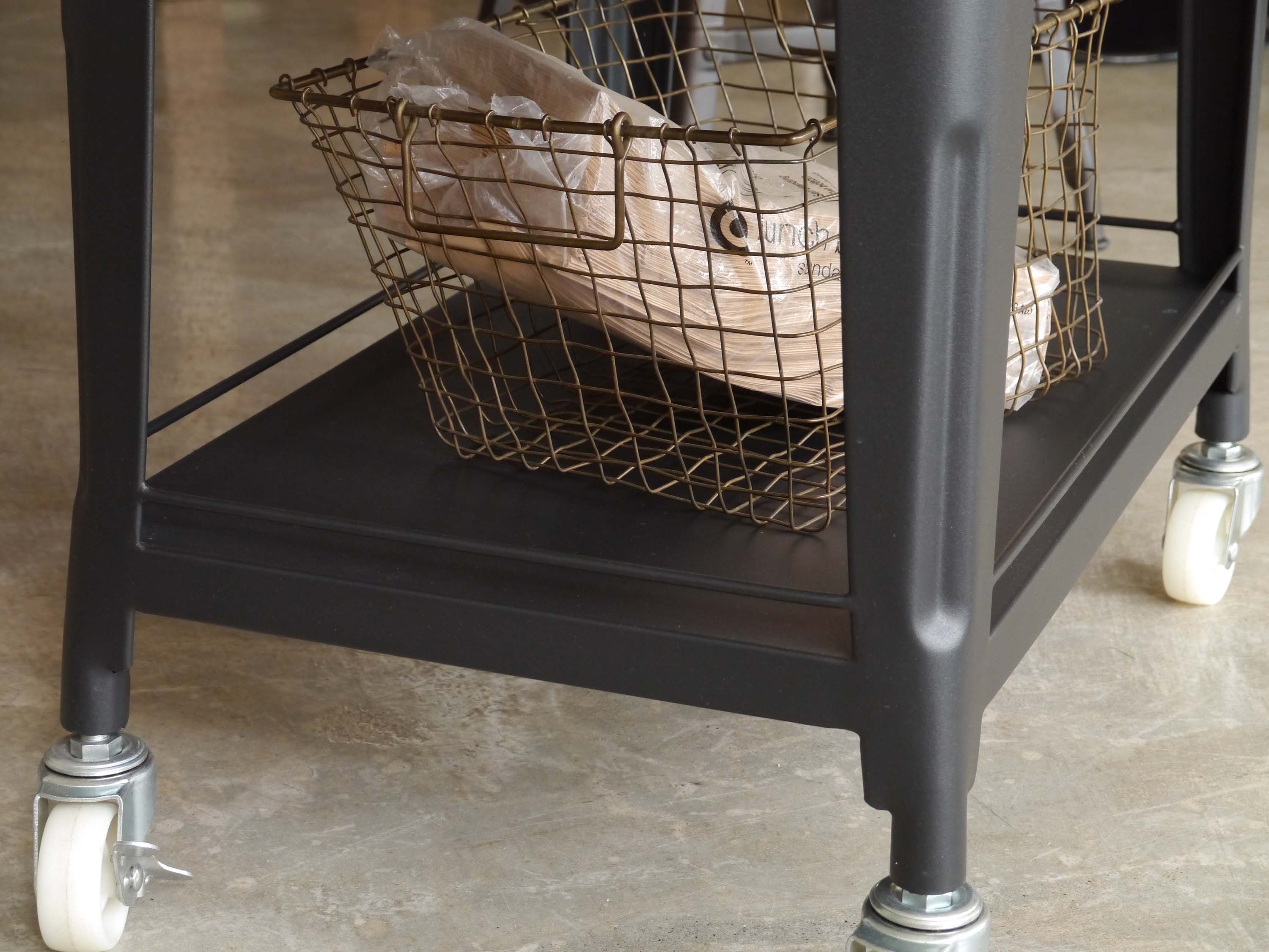 ワゴン 幅660mm×奥行420mm×高さ820mm