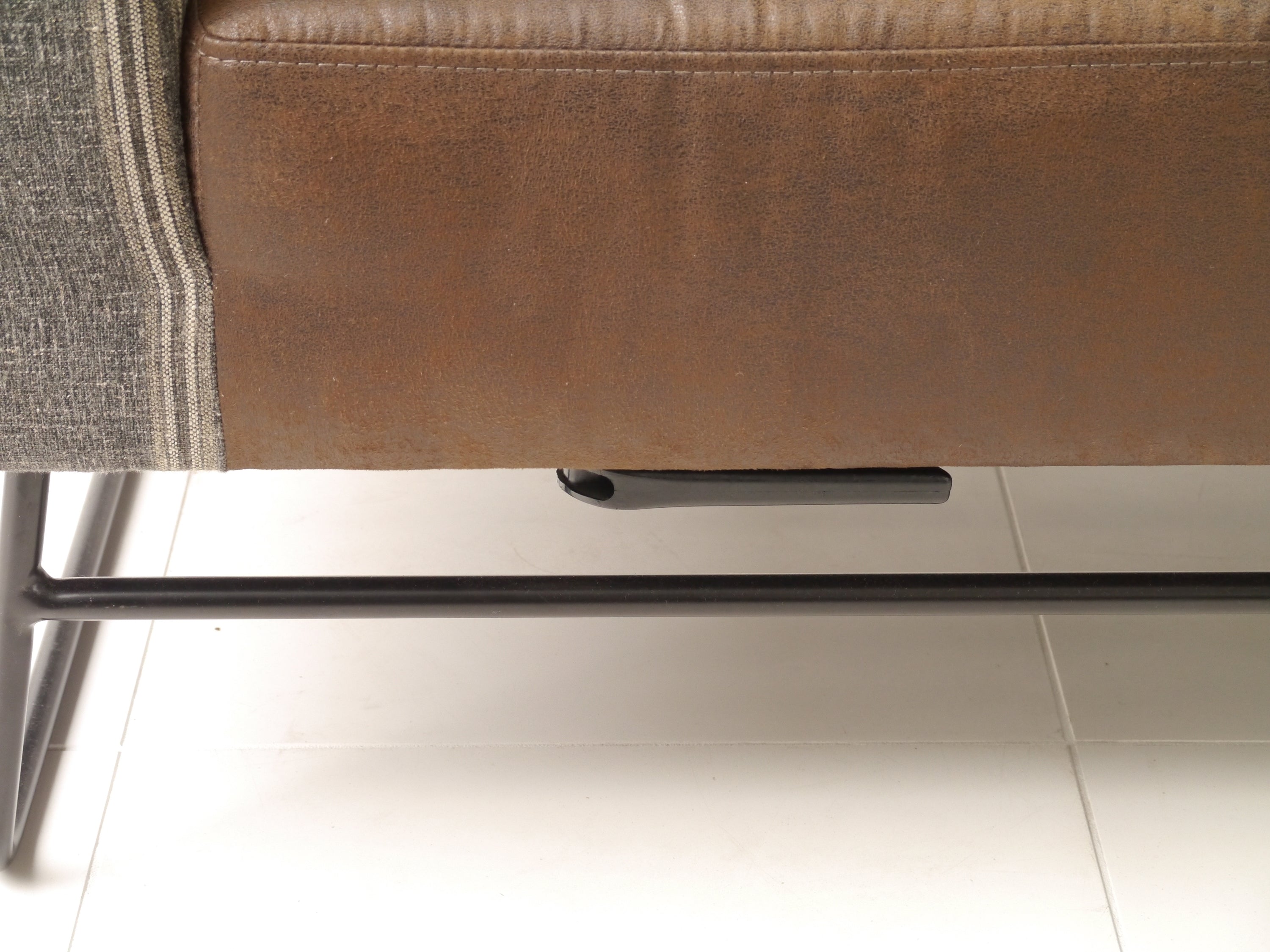 カウチソファ 幅1400mm×奥行640mm×高さ700mm×座面高410mm - 【公式】allecore(アレコレ) 家具インテリア・生活雑貨のオンライン通販