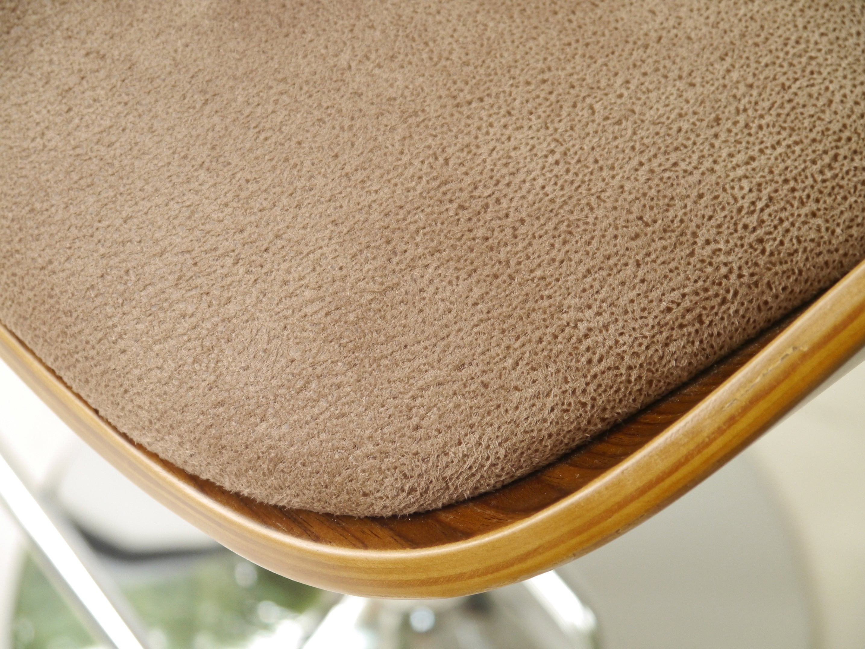 ハイチェア 一人掛け 幅560mm×奥行510mm×高さ900~1120mm×座面高620~840mm