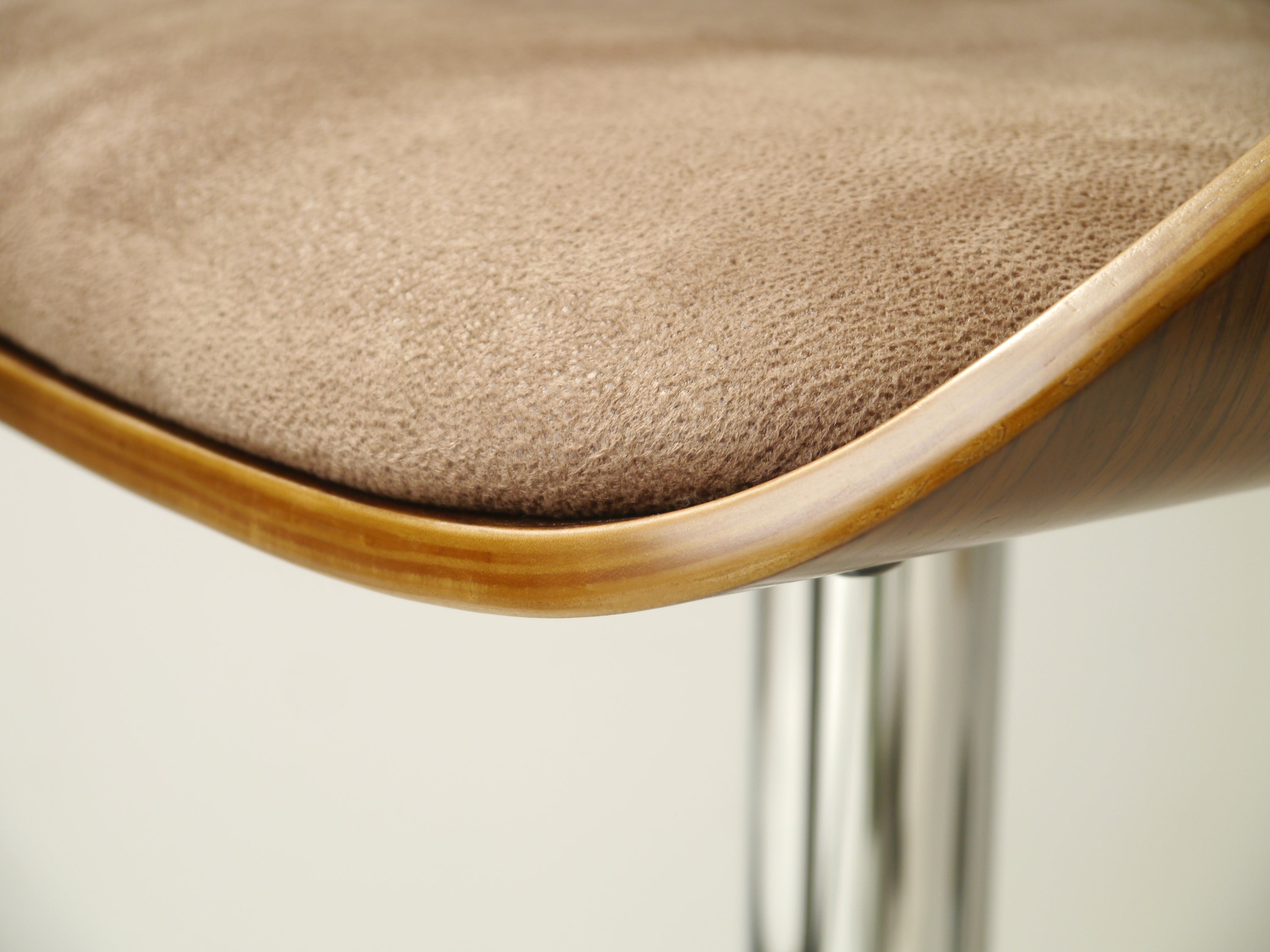 ハイチェア 一人掛け 幅560mm×奥行510mm×高さ900~1120mm×座面高620~840mm