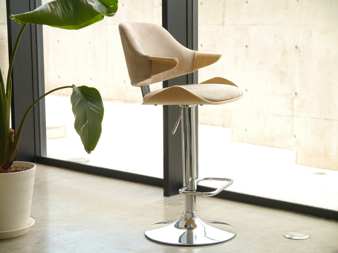 ハイチェア 一人掛け 幅560mm×奥行510mm×高さ900~1120mm×座面高620~840mm