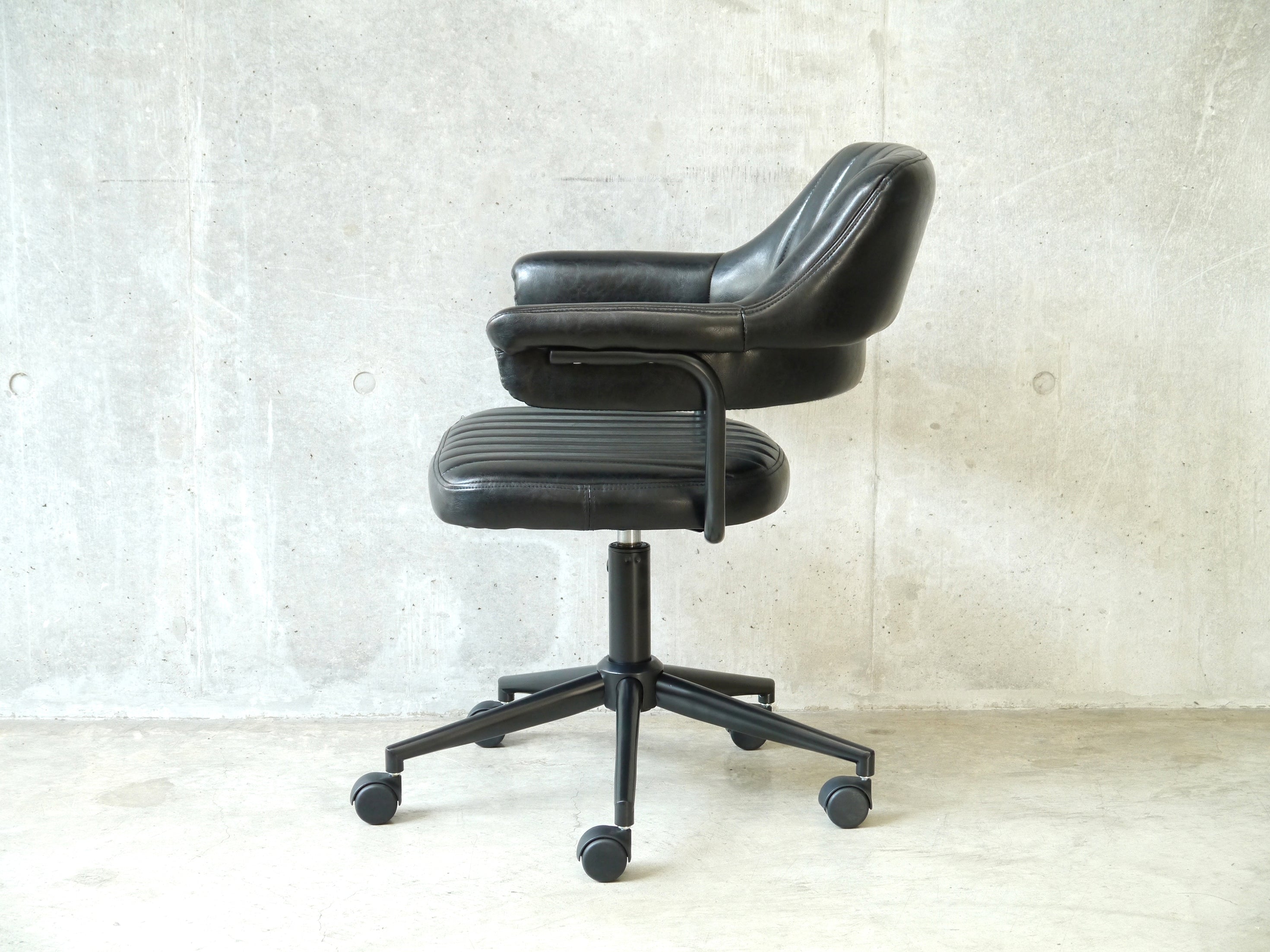 オフィスチェア 幅560mm× 奥行610mm×高さ760~860mm×座面高450~550mm - 【公式】allecore(アレコレ) 家具インテリア・生活雑貨のオンライン通販