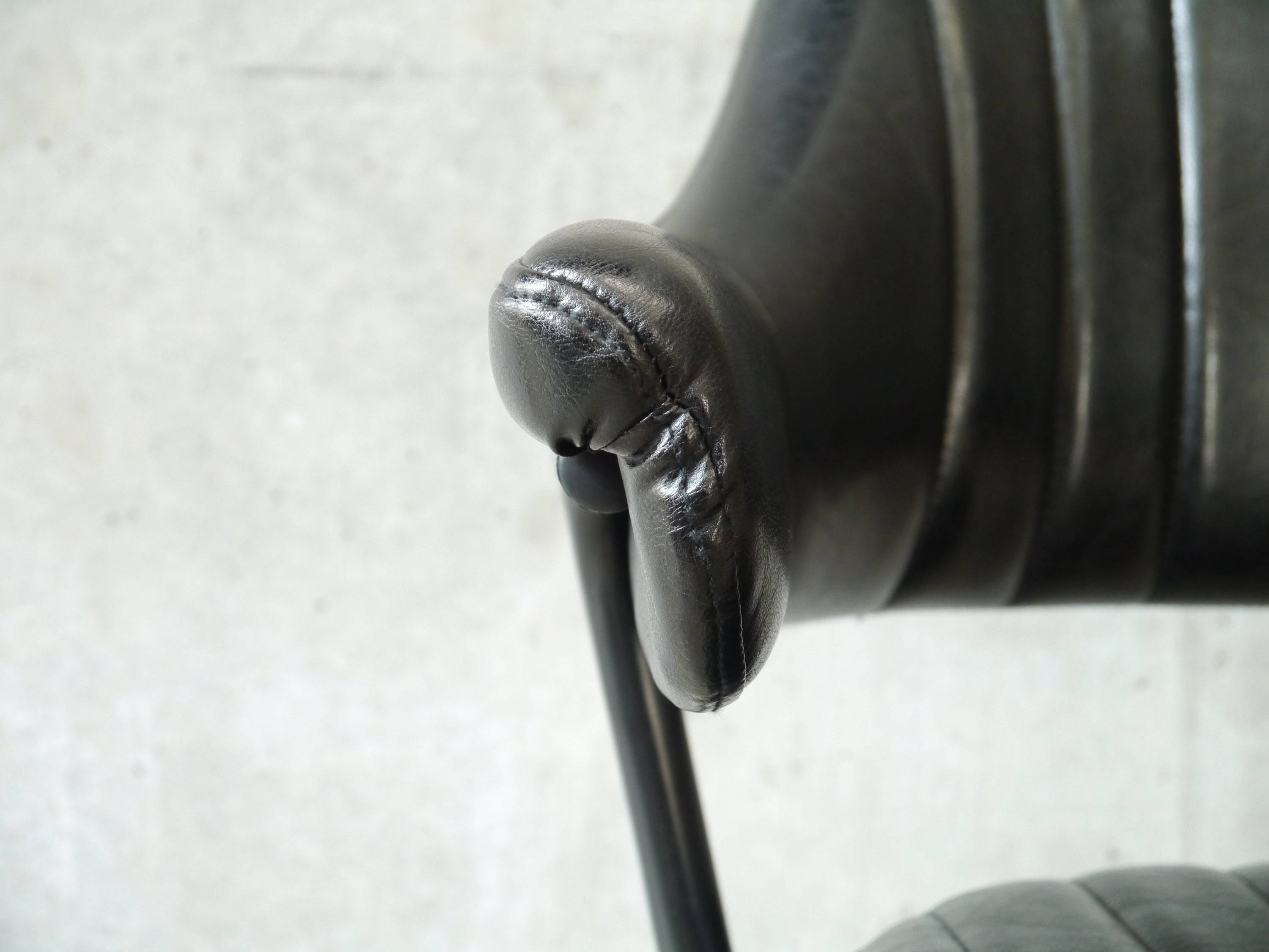 オフィスチェア 幅560mm× 奥行610mm×高さ760~860mm×座面高450~550mm - 【公式】allecore(アレコレ) 家具インテリア・生活雑貨のオンライン通販