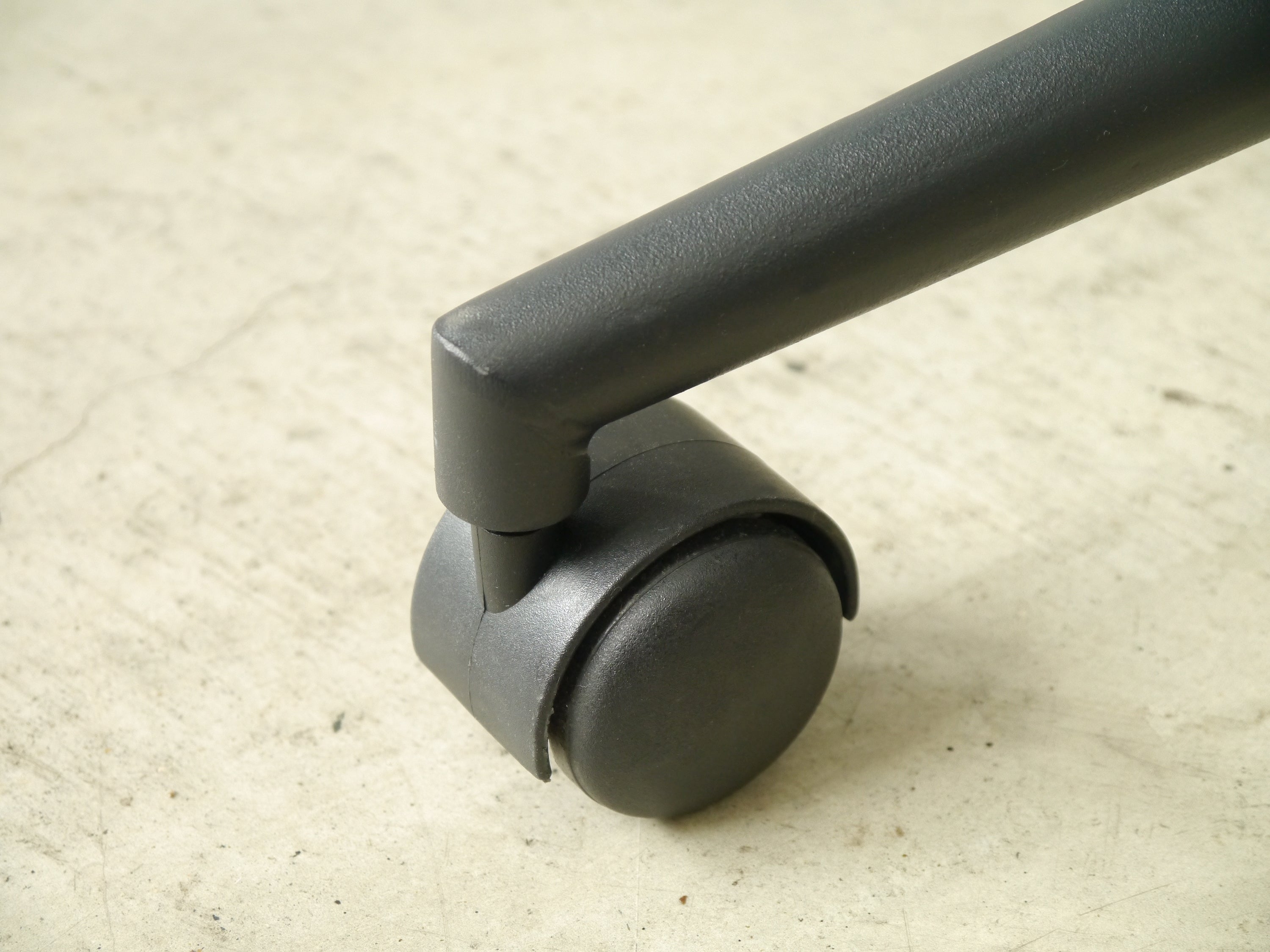 オフィスチェア 幅600mm×奥行654mm×高さ765~845mm×座面高440~520mm - 【公式】allecore(アレコレ) 家具インテリア・生活雑貨のオンライン通販