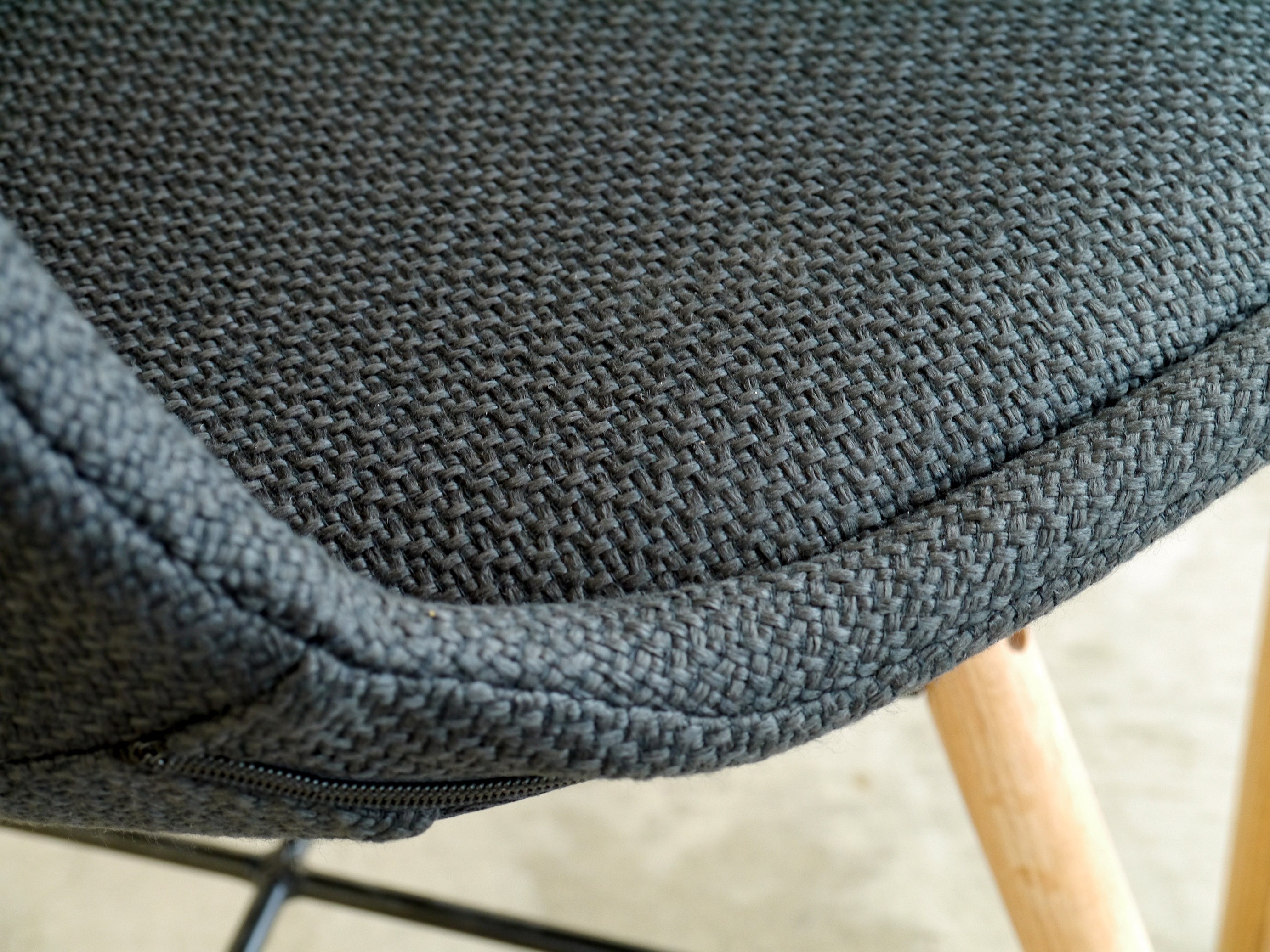 ダイニングチェア 幅50mm×奥行55mm×高さ845mm 座面高470mm