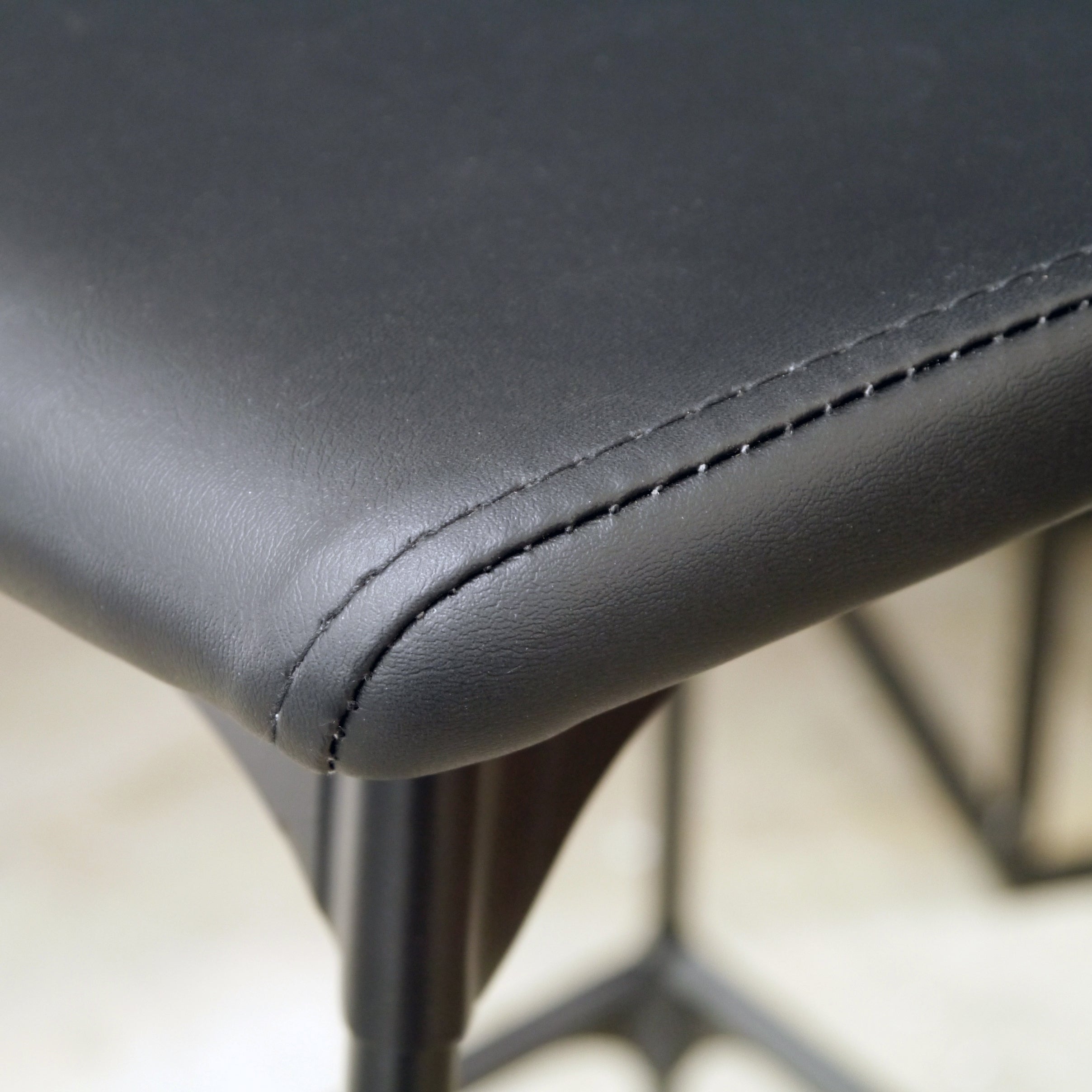 ダイニングハイチェア 完成品 幅415mm×奥行465mm×高さ950mm×座面高660mm - 【公式】allecore(アレコレ) 家具インテリア・生活雑貨のオンライン通販