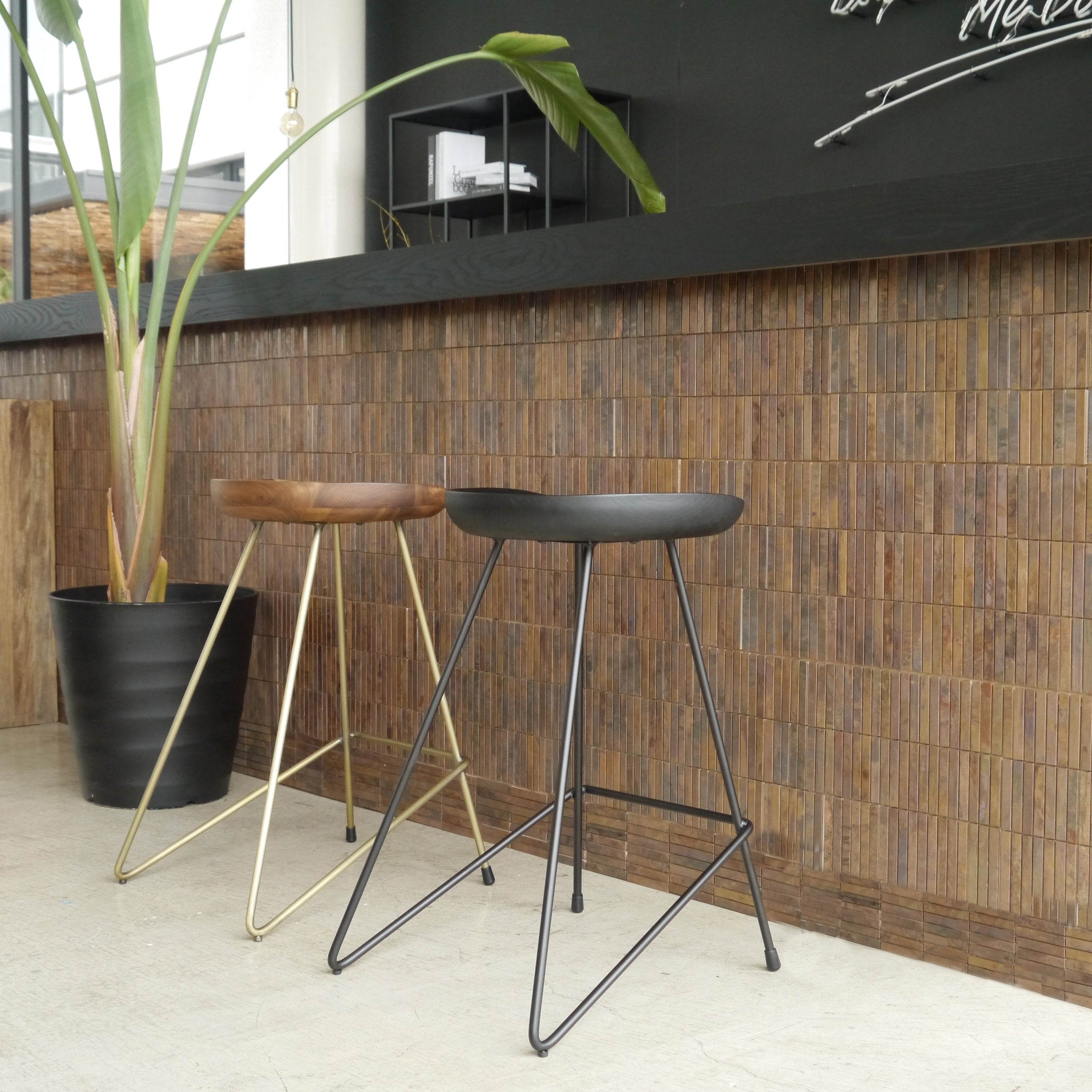 カウンターチェア 幅440mm×奥行490mm×高さ690mm×座面高690mm