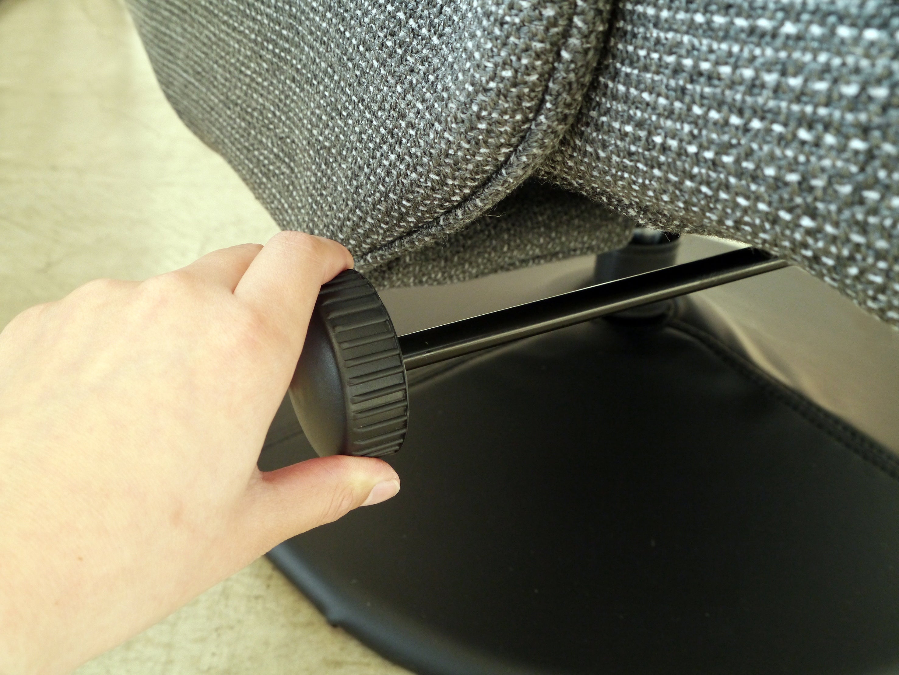 オットマン付きリクライニングパーソナルチェア 幅695mm×奥行800~1075mm×高さ850~990mm×座面高420~450mm - 【公式】allecore(アレコレ) 家具インテリア・生活雑貨のオンライン通販