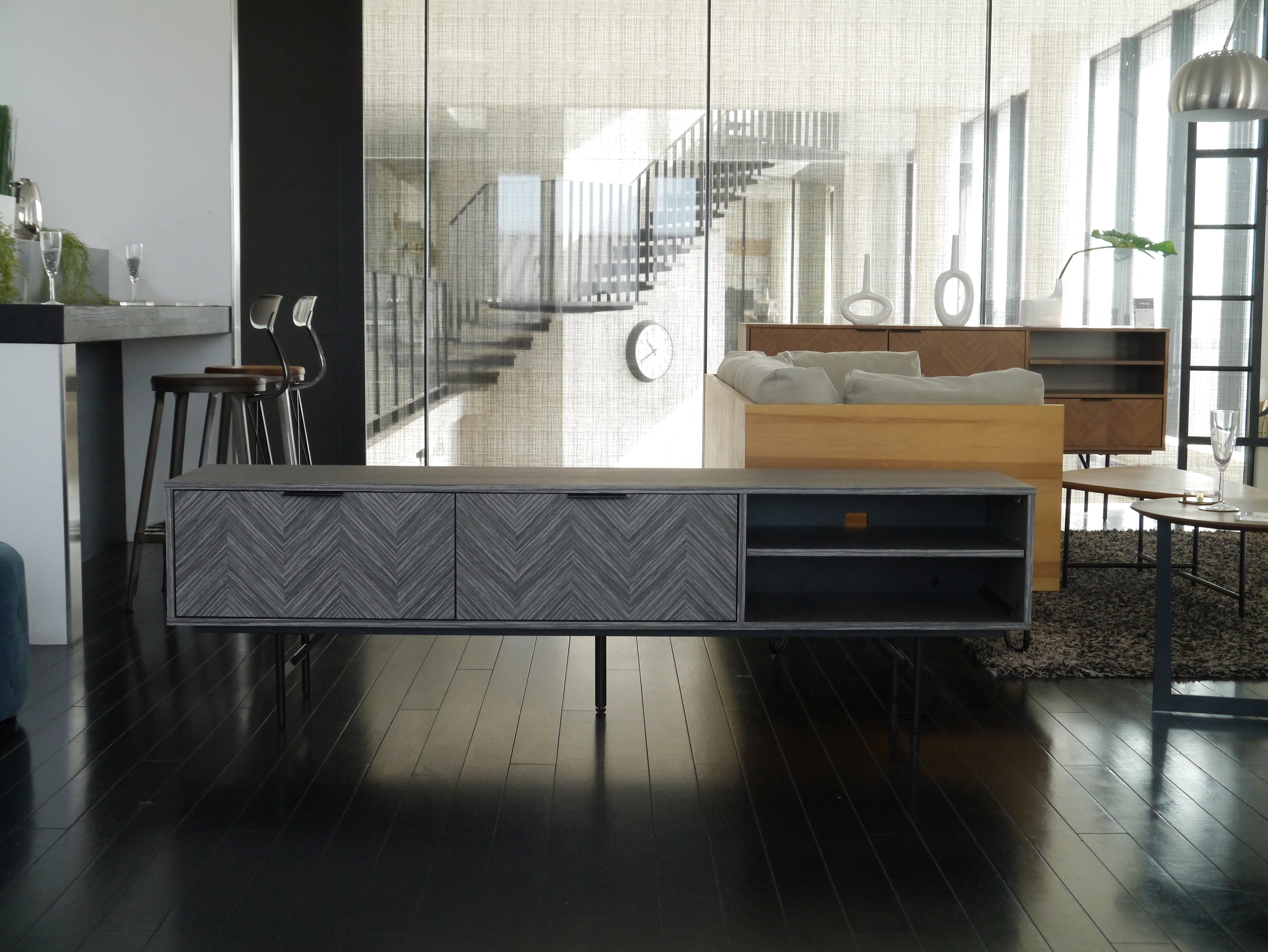 テレビボード 完成品 幅1800mm×奥行400m×高さ545mm