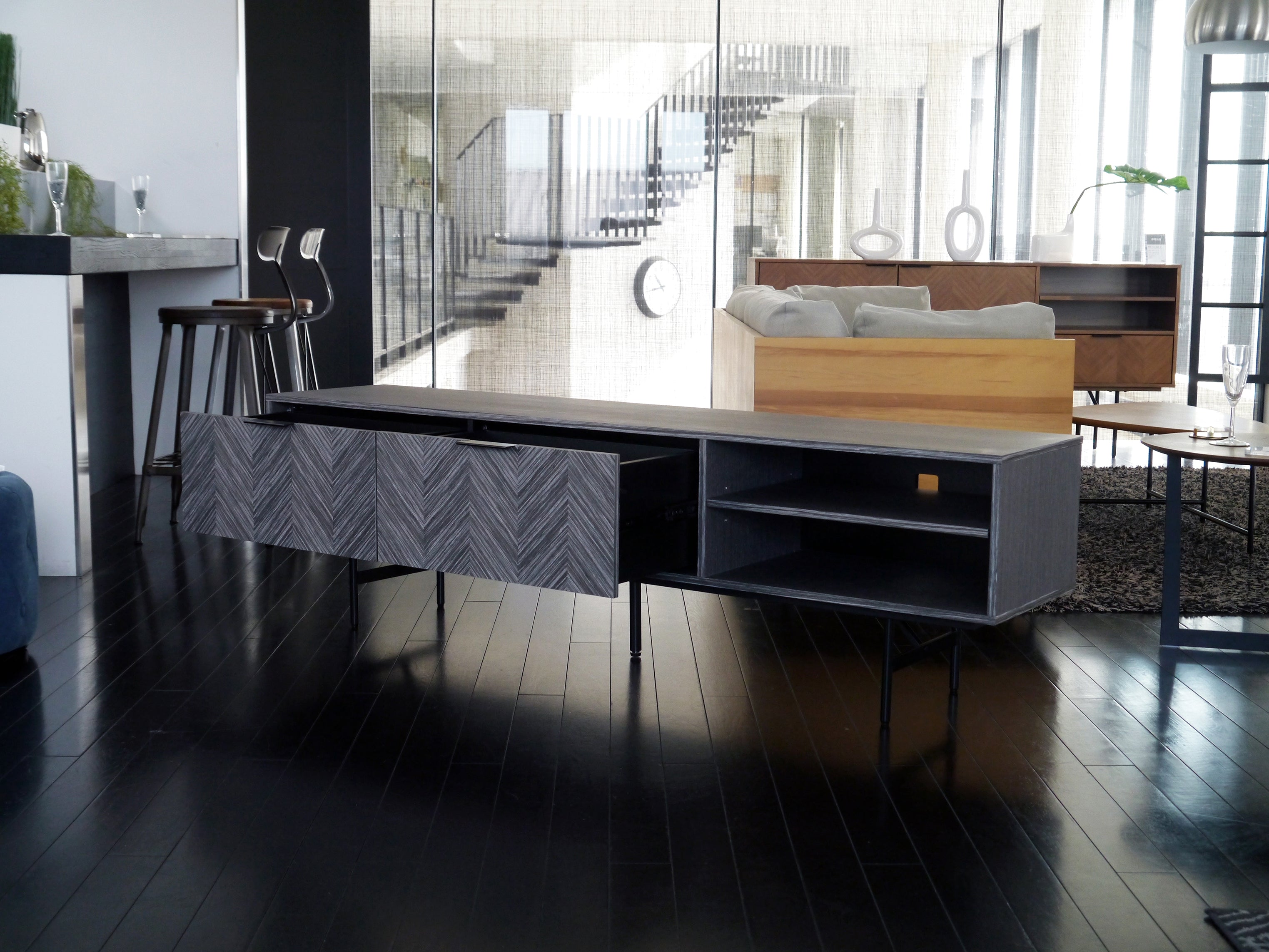 テレビボード 完成品 幅1800mm×奥行400m×高さ545mm