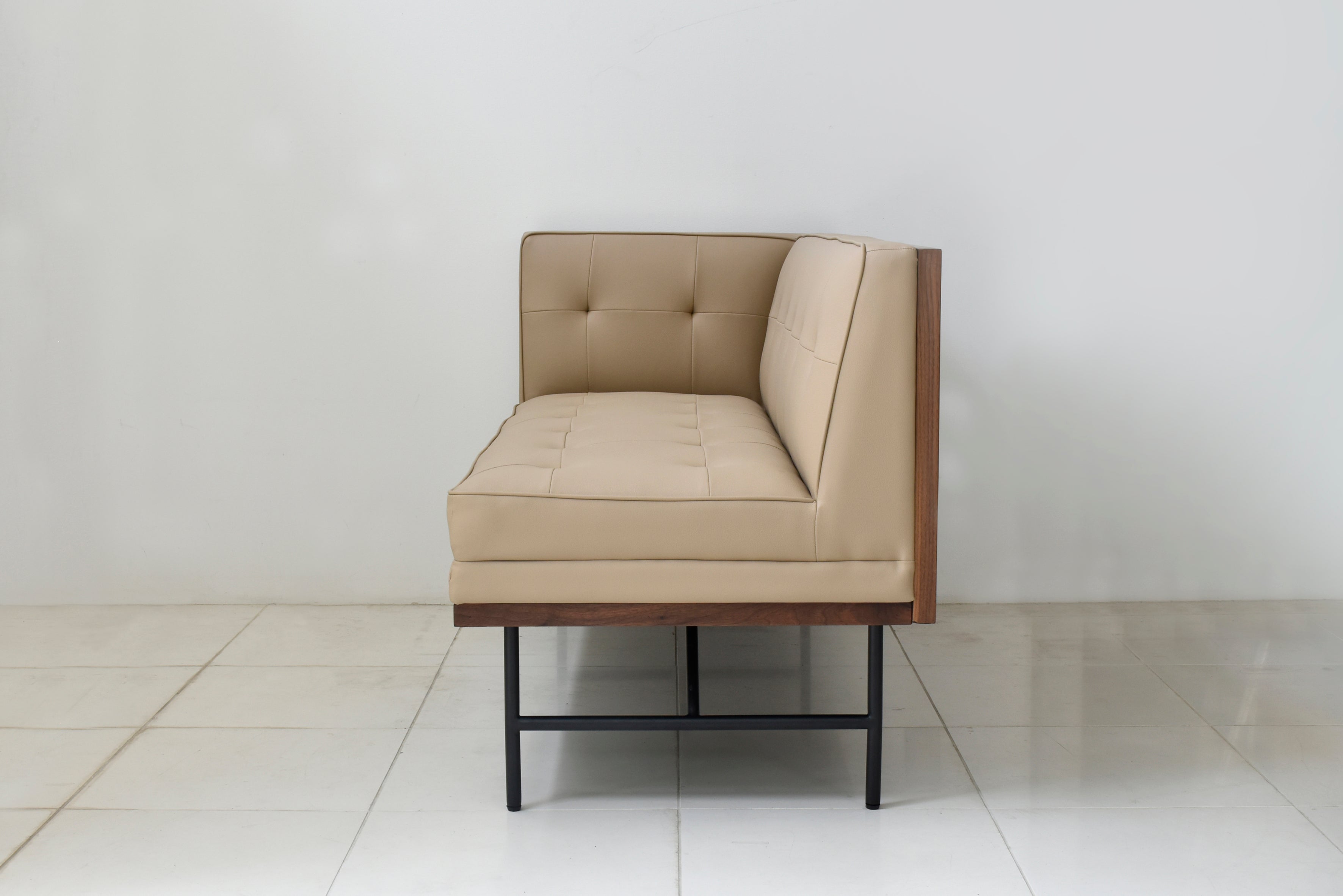 カウチソファ 幅1360mm×奥行610mm×高さ740mm×座面高445mm - 【公式】allecore(アレコレ) 家具インテリア・生活雑貨のオンライン通販