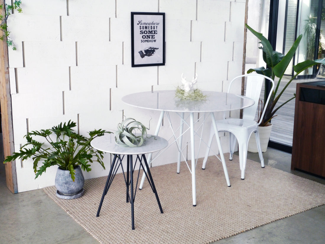 ダイニングテーブル 幅1005mm×奥行1005mm×高さ720mm