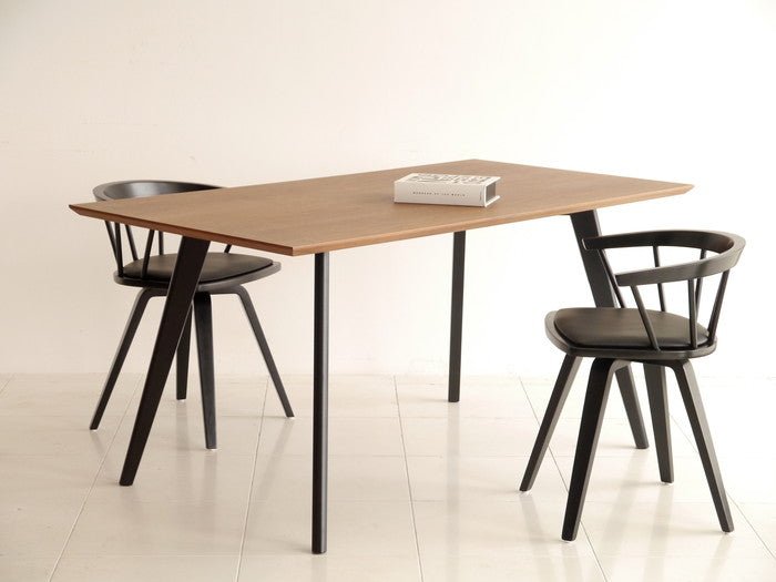 ダイニングテーブル 幅1500mm×奥行800mm×高さ725mm