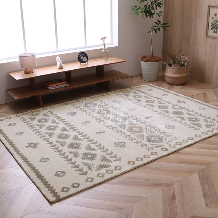 モルドバ製 ウィルトン織り カーペット 柔らかタッチ 約80×140cm 送料無料