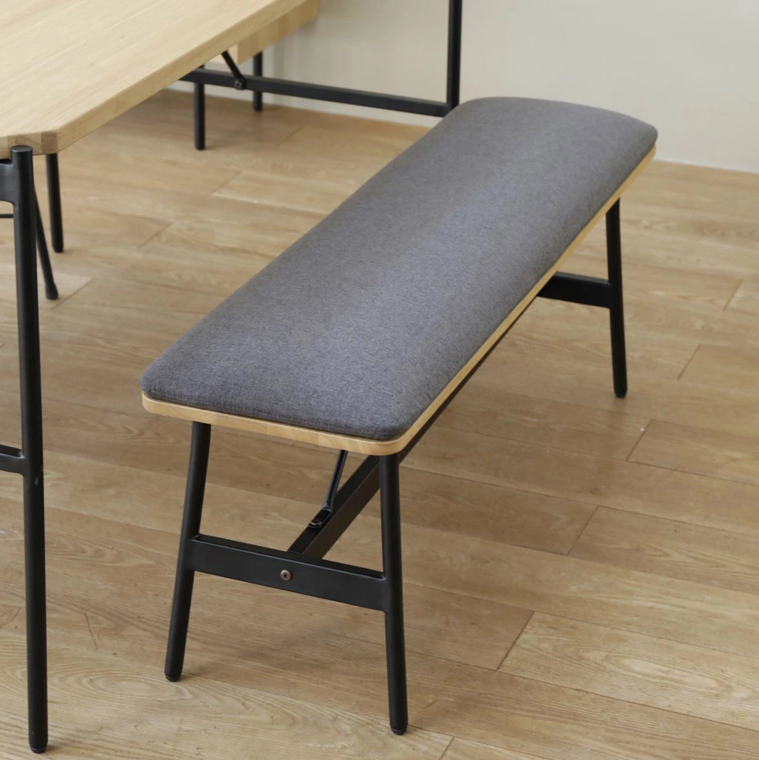 ベンチ W1100×D300×H440mm